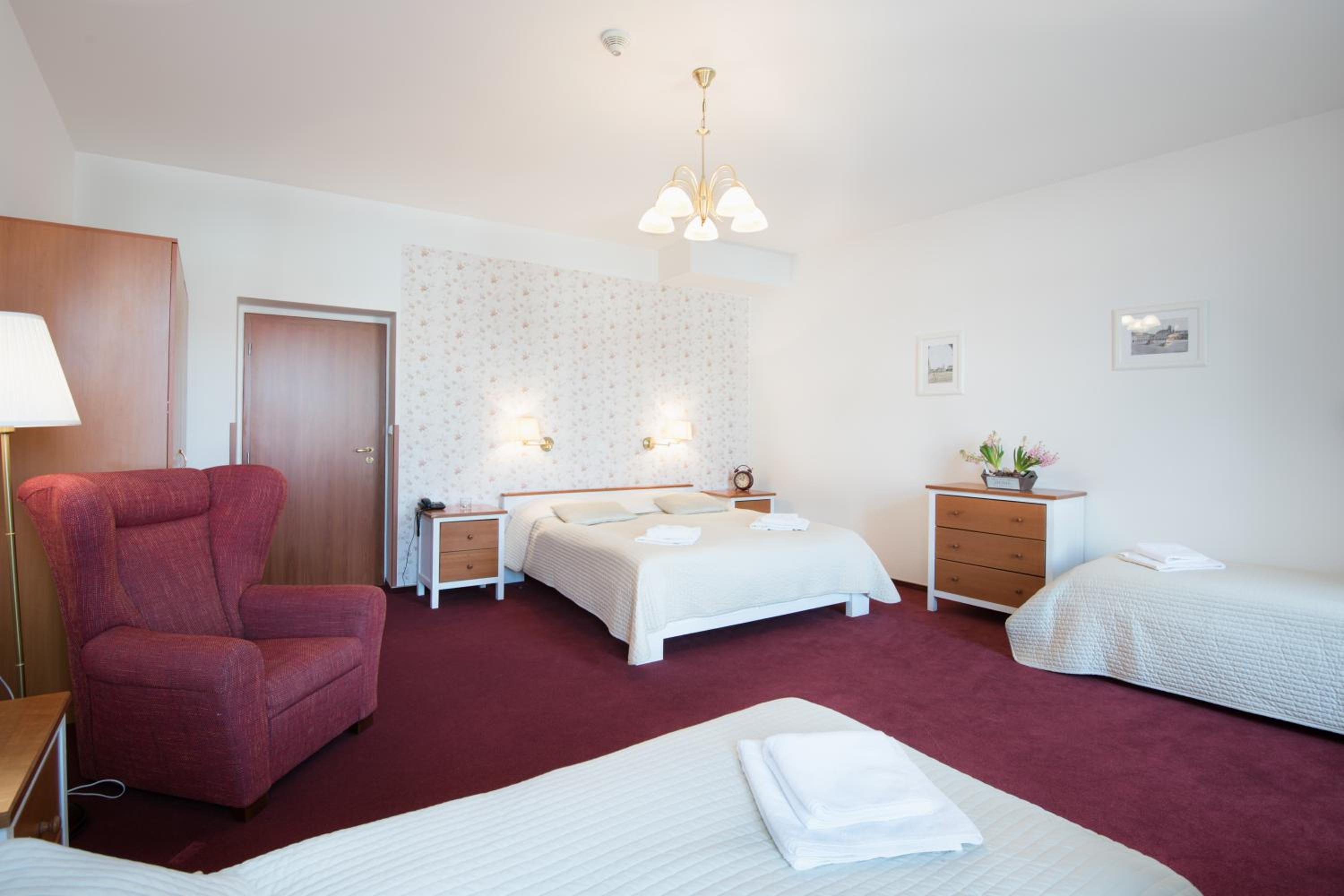 Quadruple Room - Photo 2