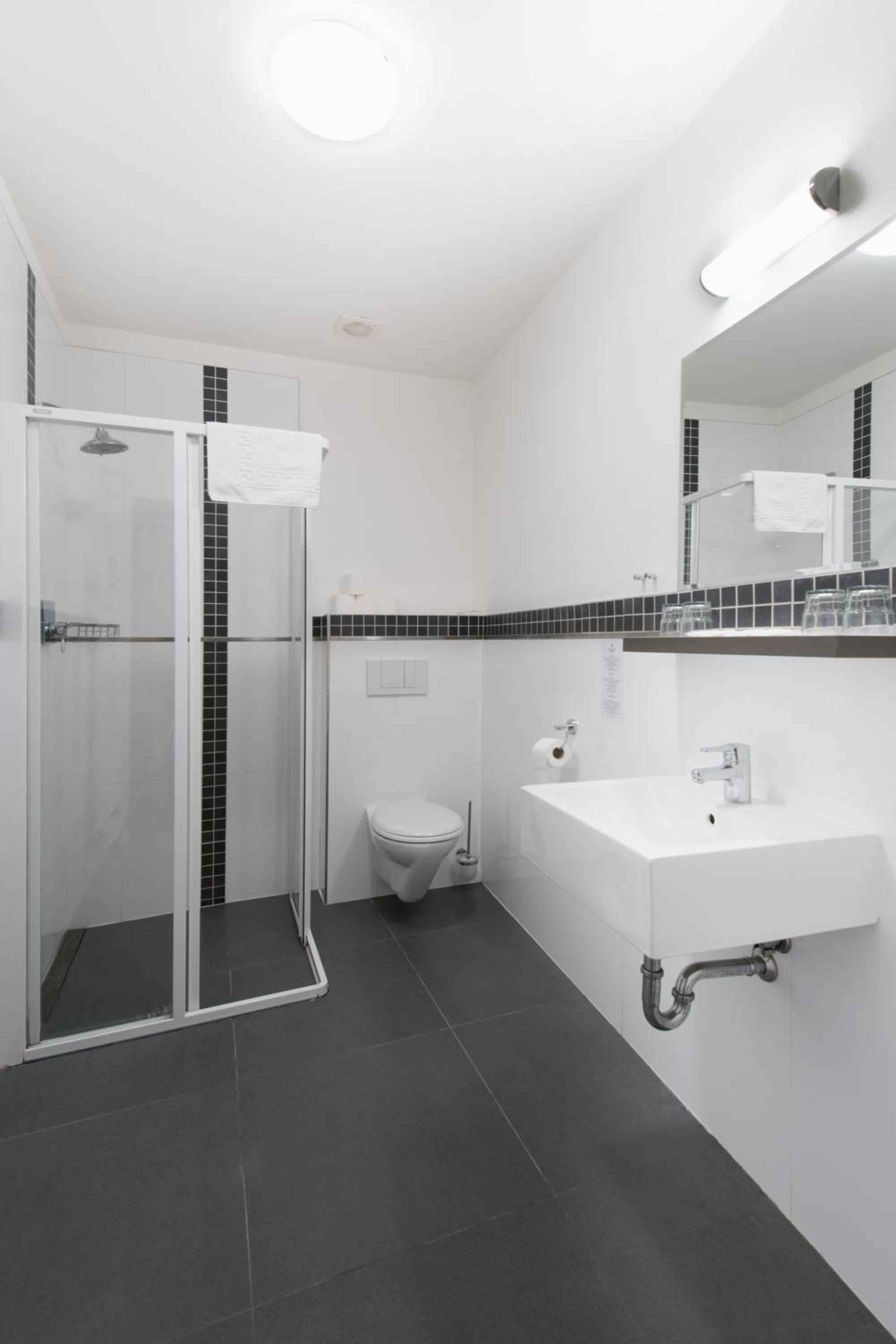 Quadruple Room - Photo 4