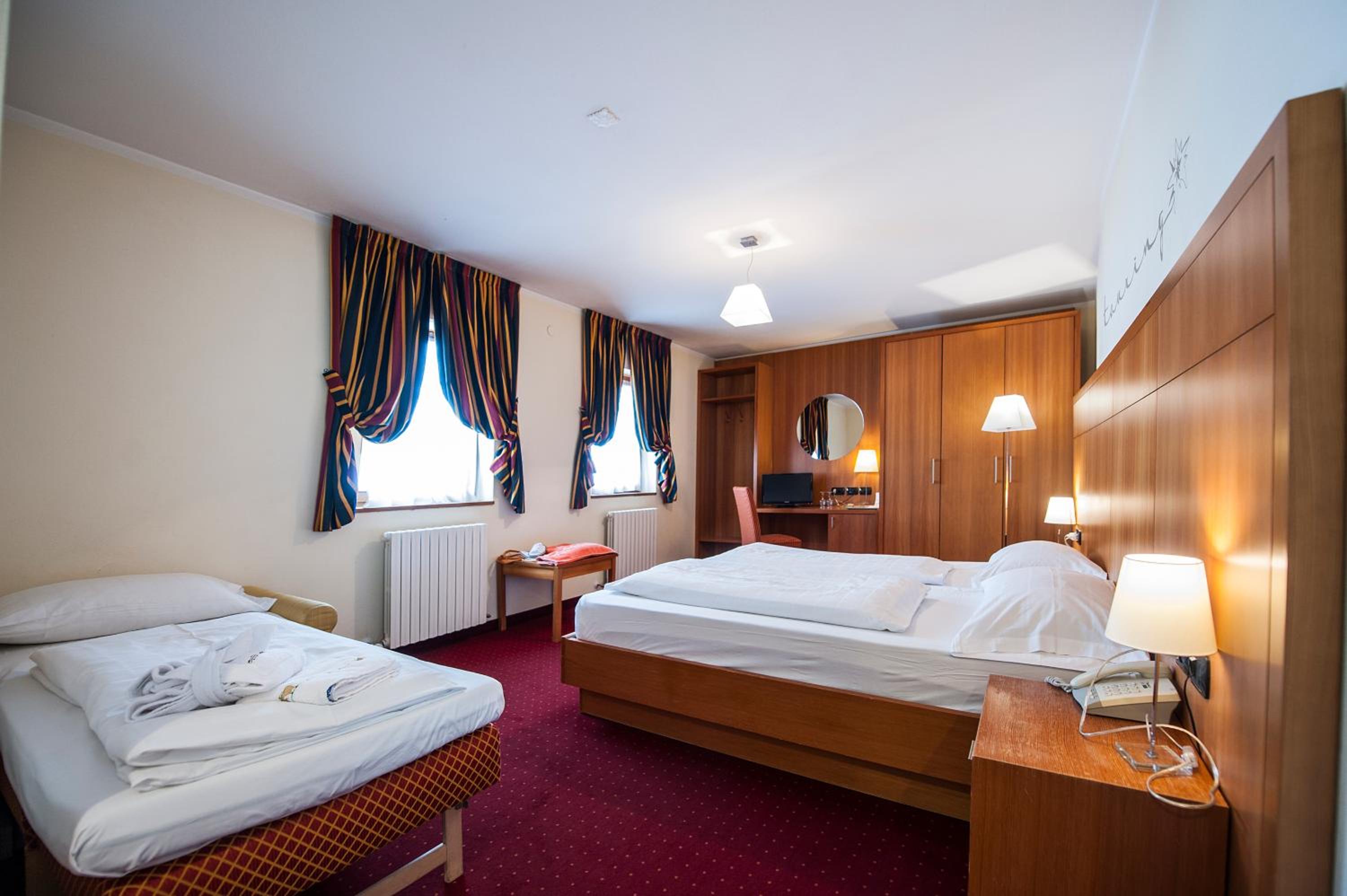 Standard Triple Room - Photo 4