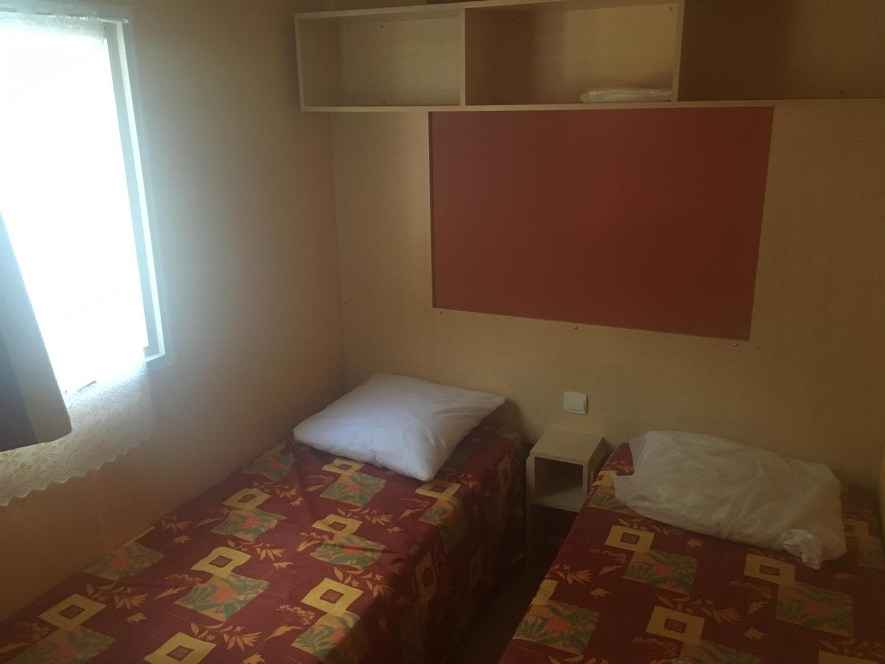 Mobile Home photo 2