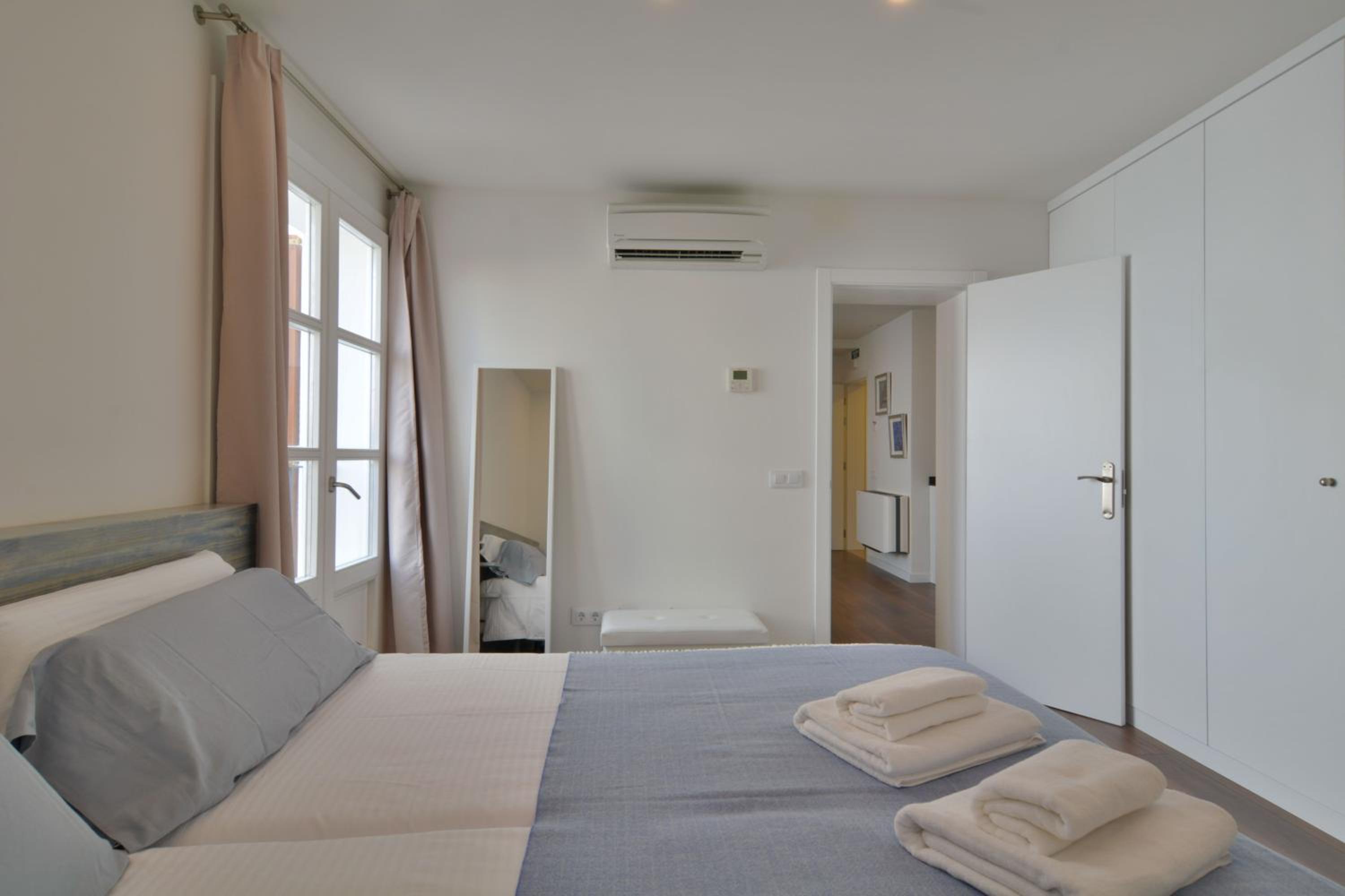 Deluxe Apartment photo 3