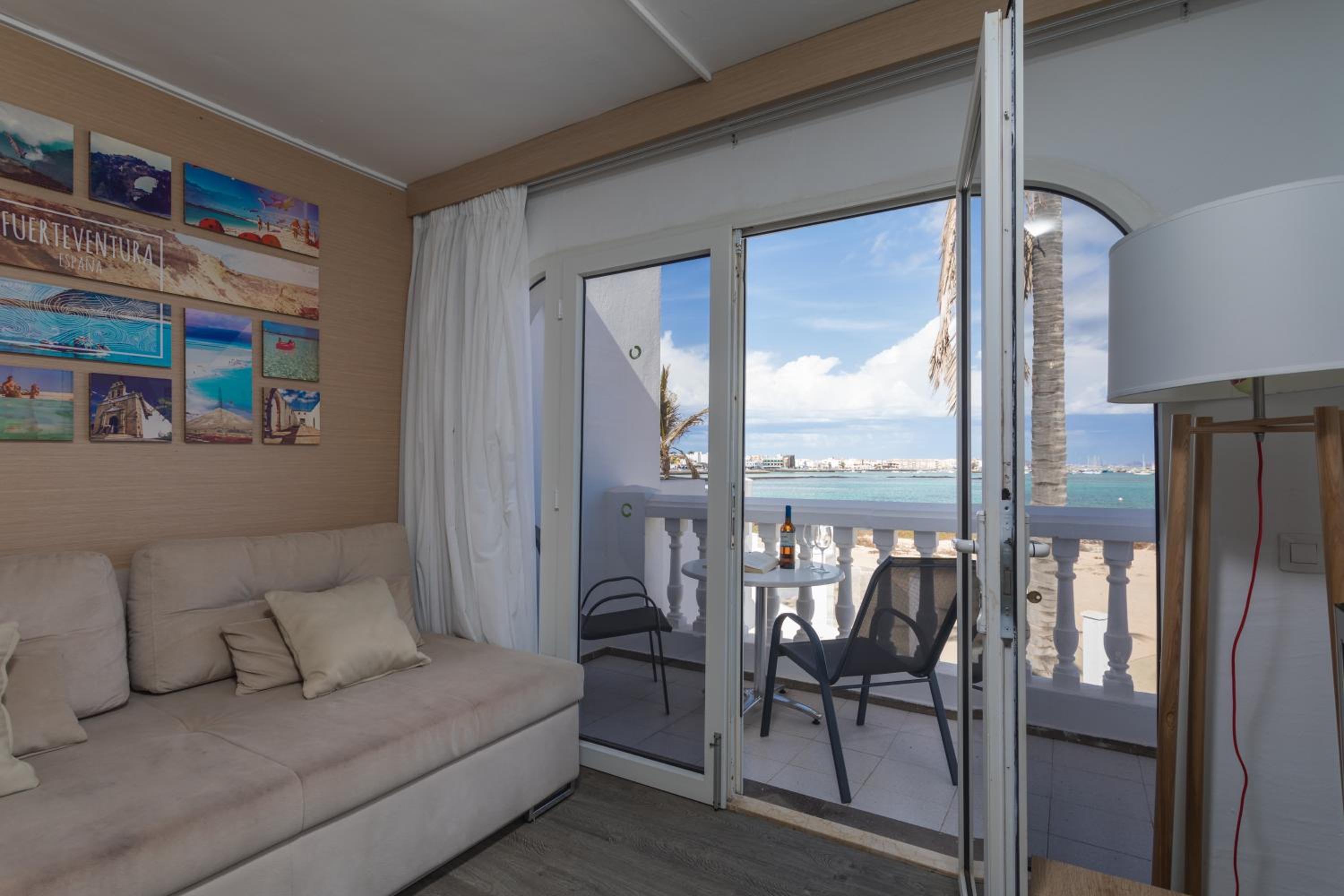 One-Bedroom Apartment with Sea View and Balcony