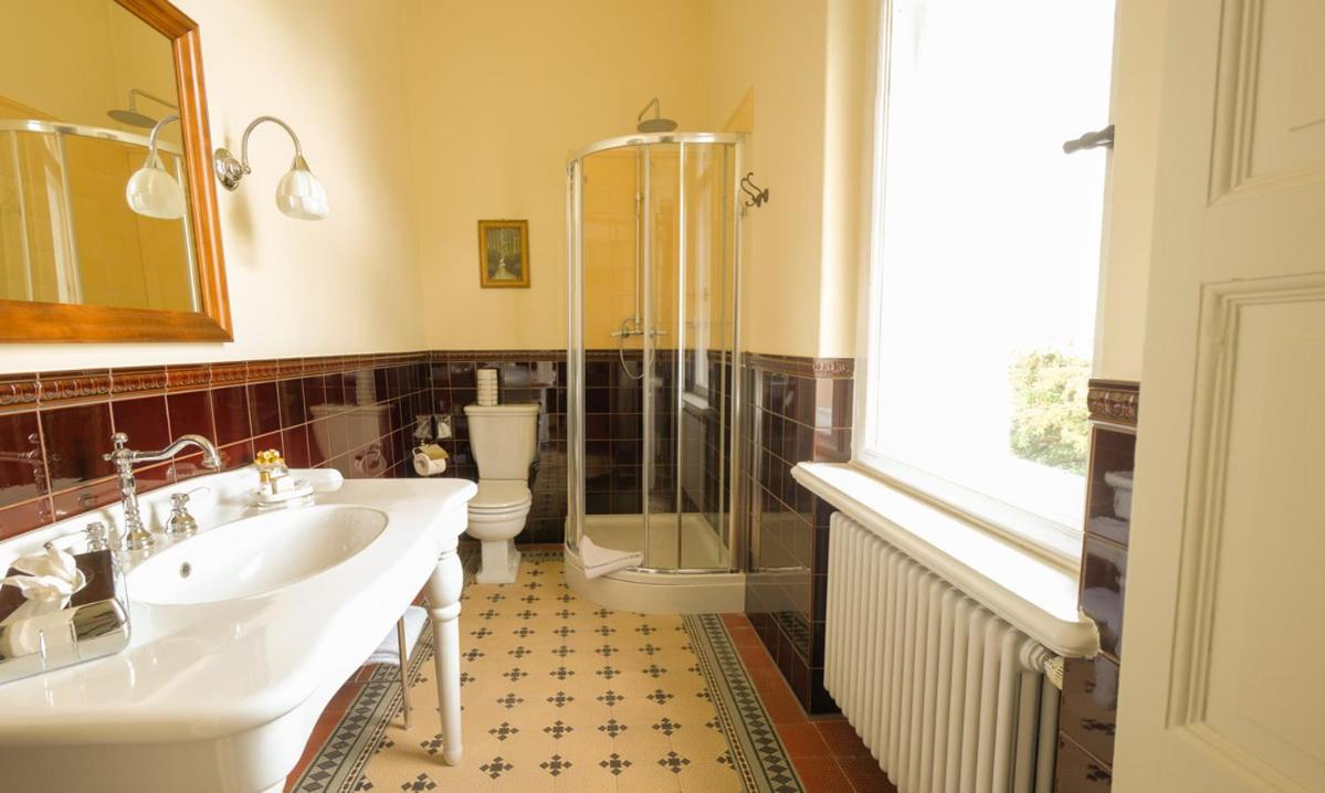 Single Room photo 2