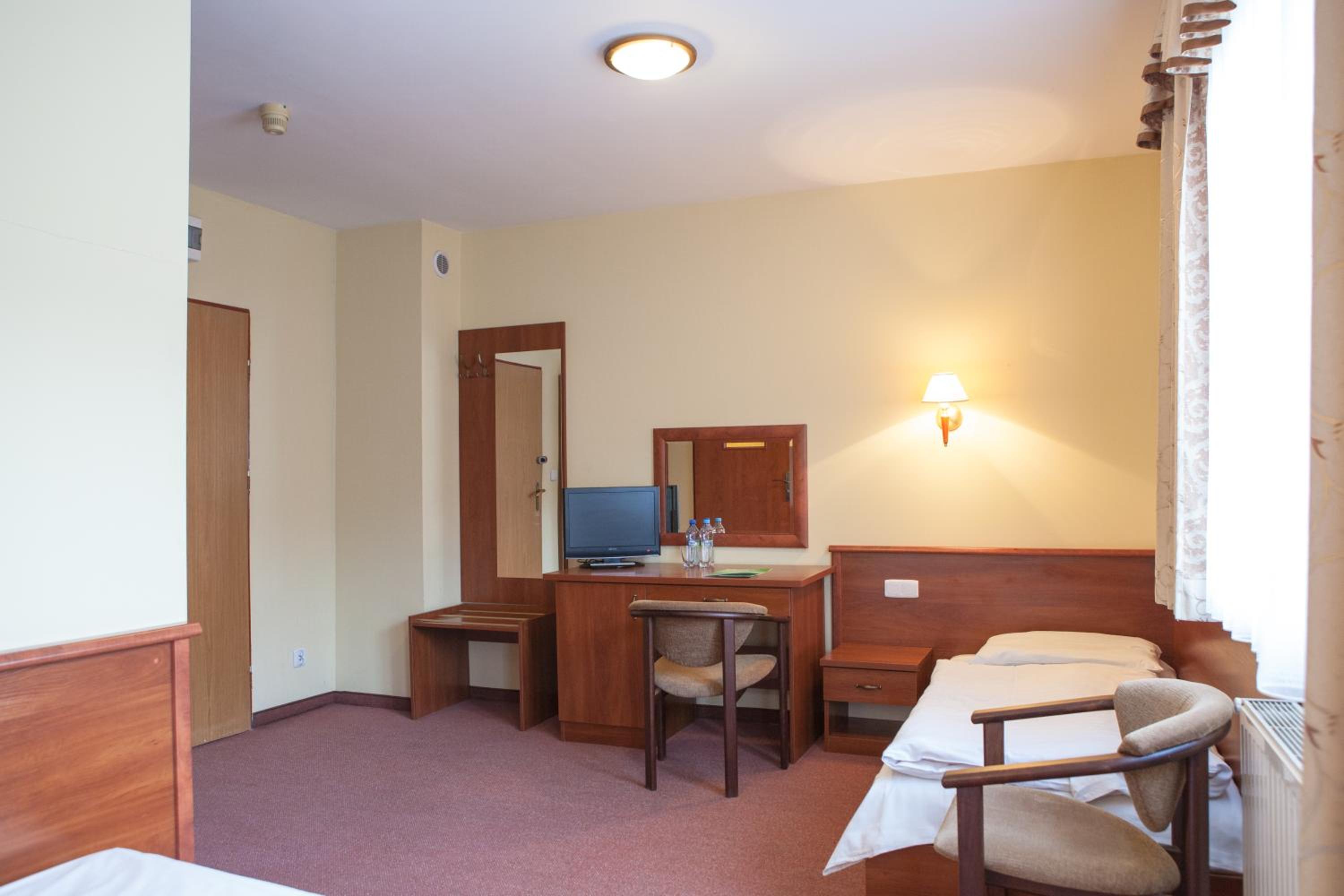 Standard Twin Room photo 3