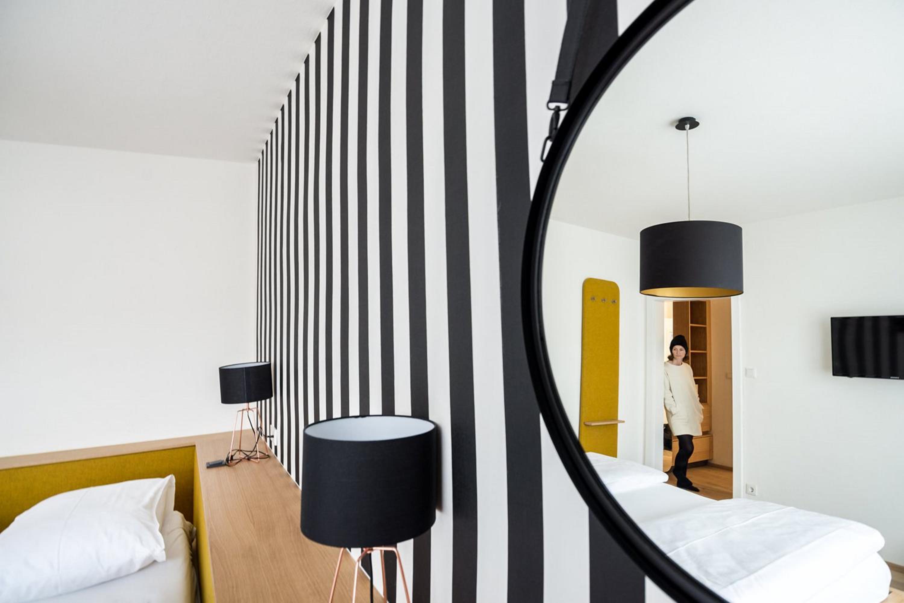 Premium Double Room - Photo 12