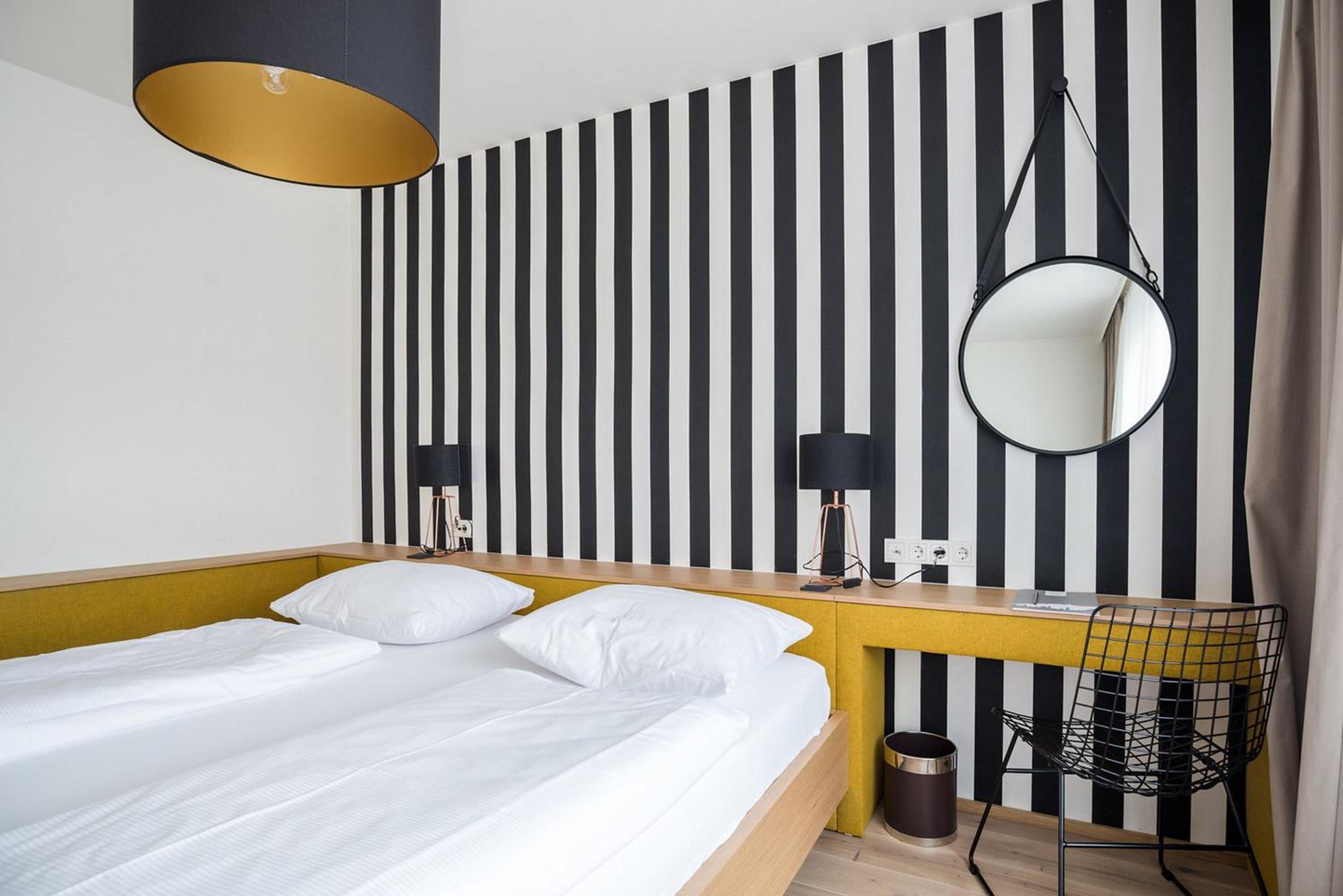 Premium Double Room - Photo 13