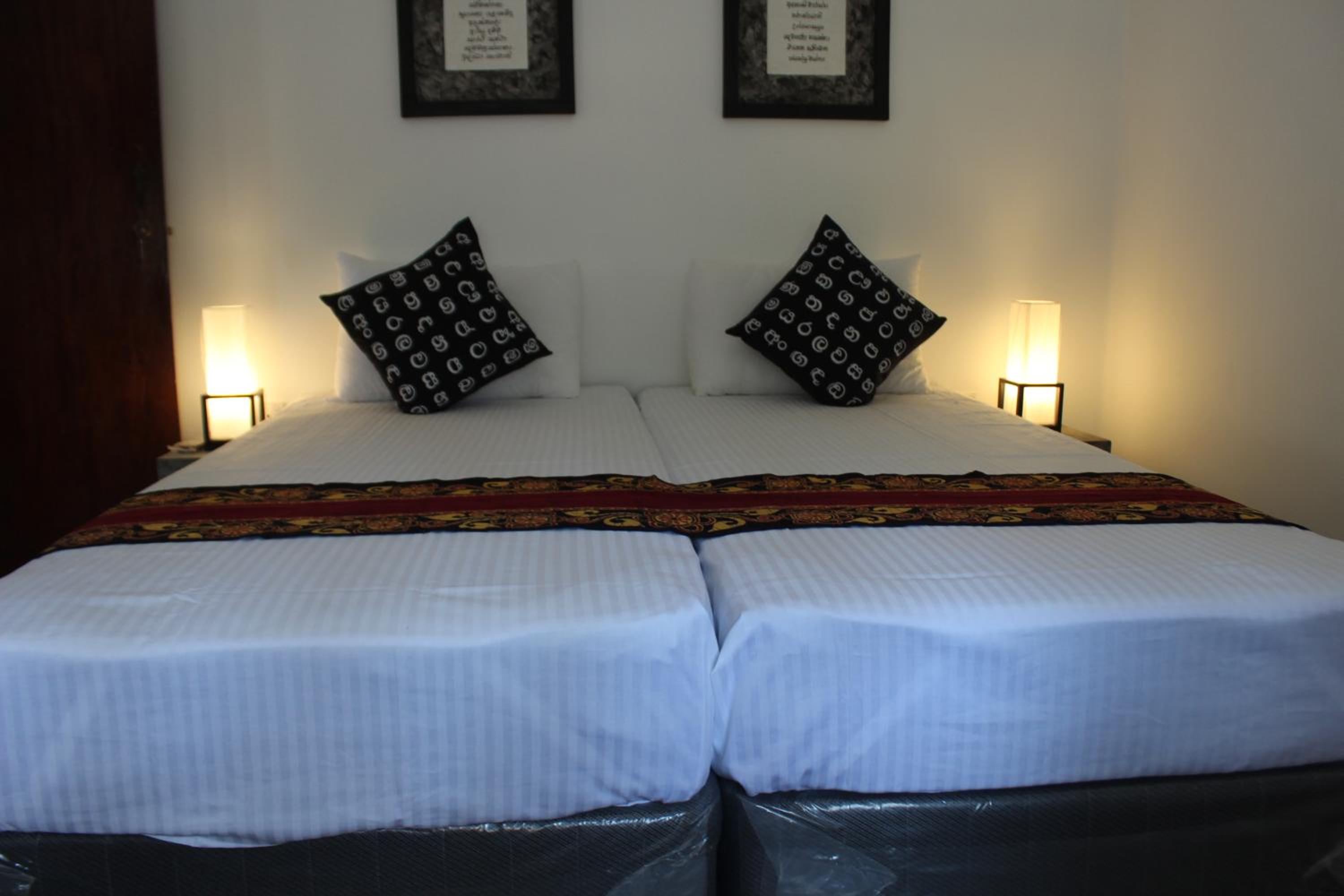 Budget Double Room photo 2