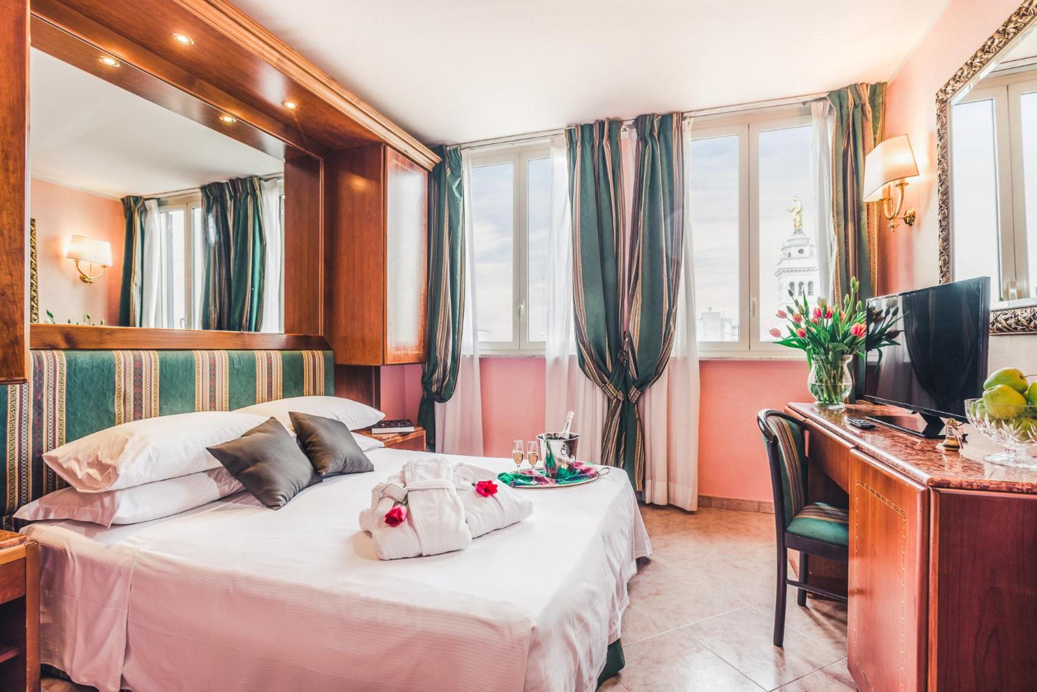 Superior Double Room with City View photo 1
