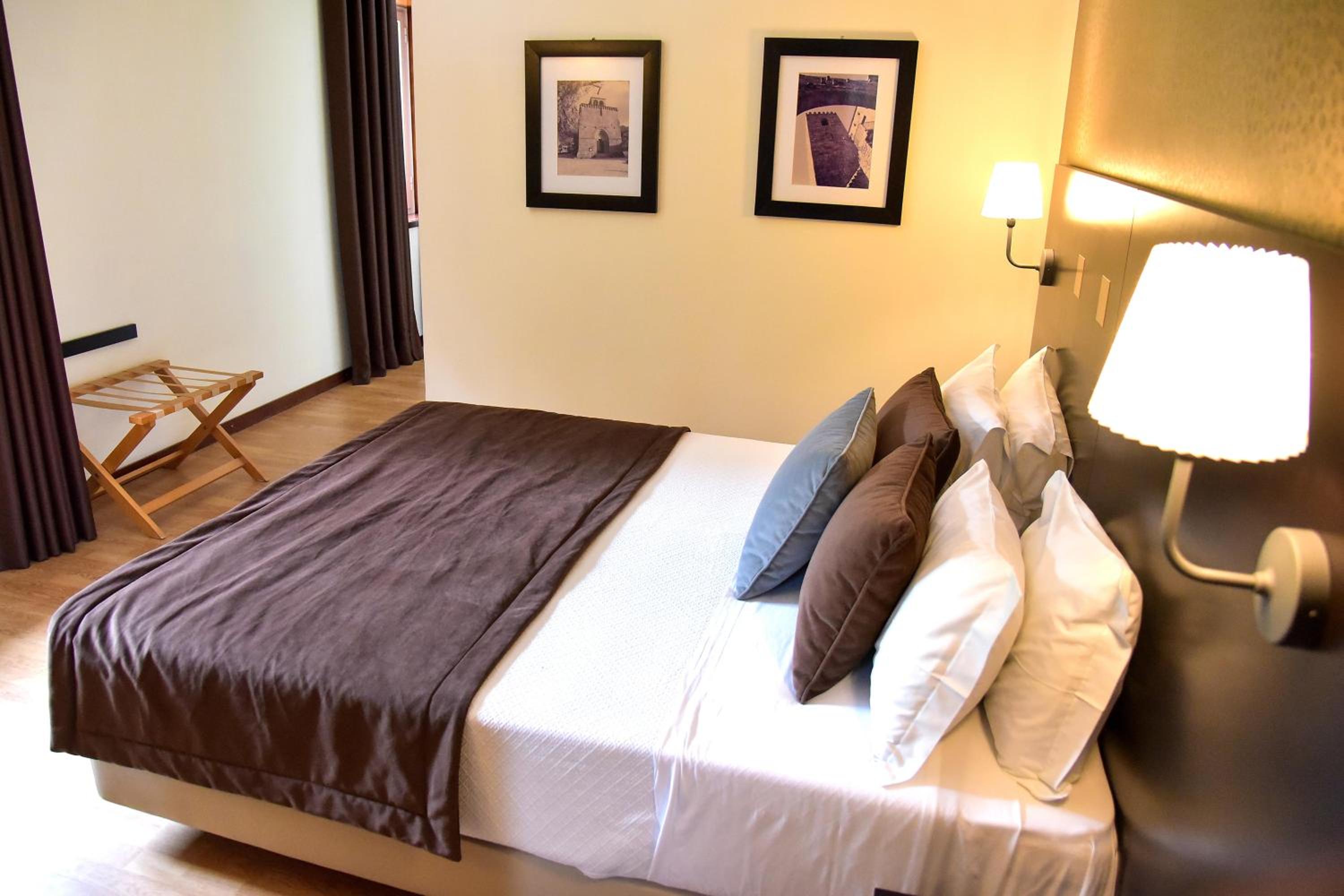 Superior Double or Twin Room with Extra Bed (3 Adults) photo 2