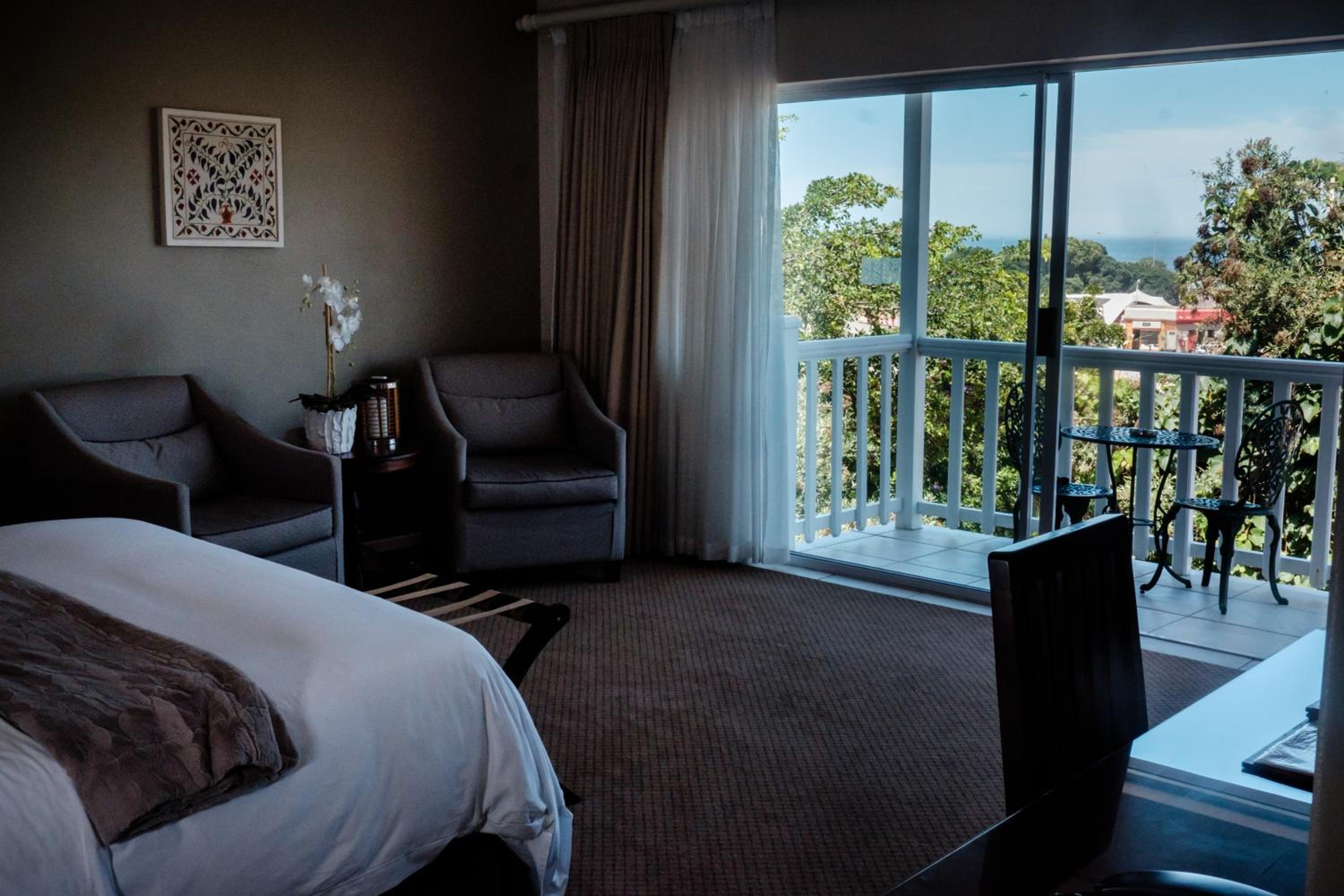 Luxury Suite 4 - Photo 1