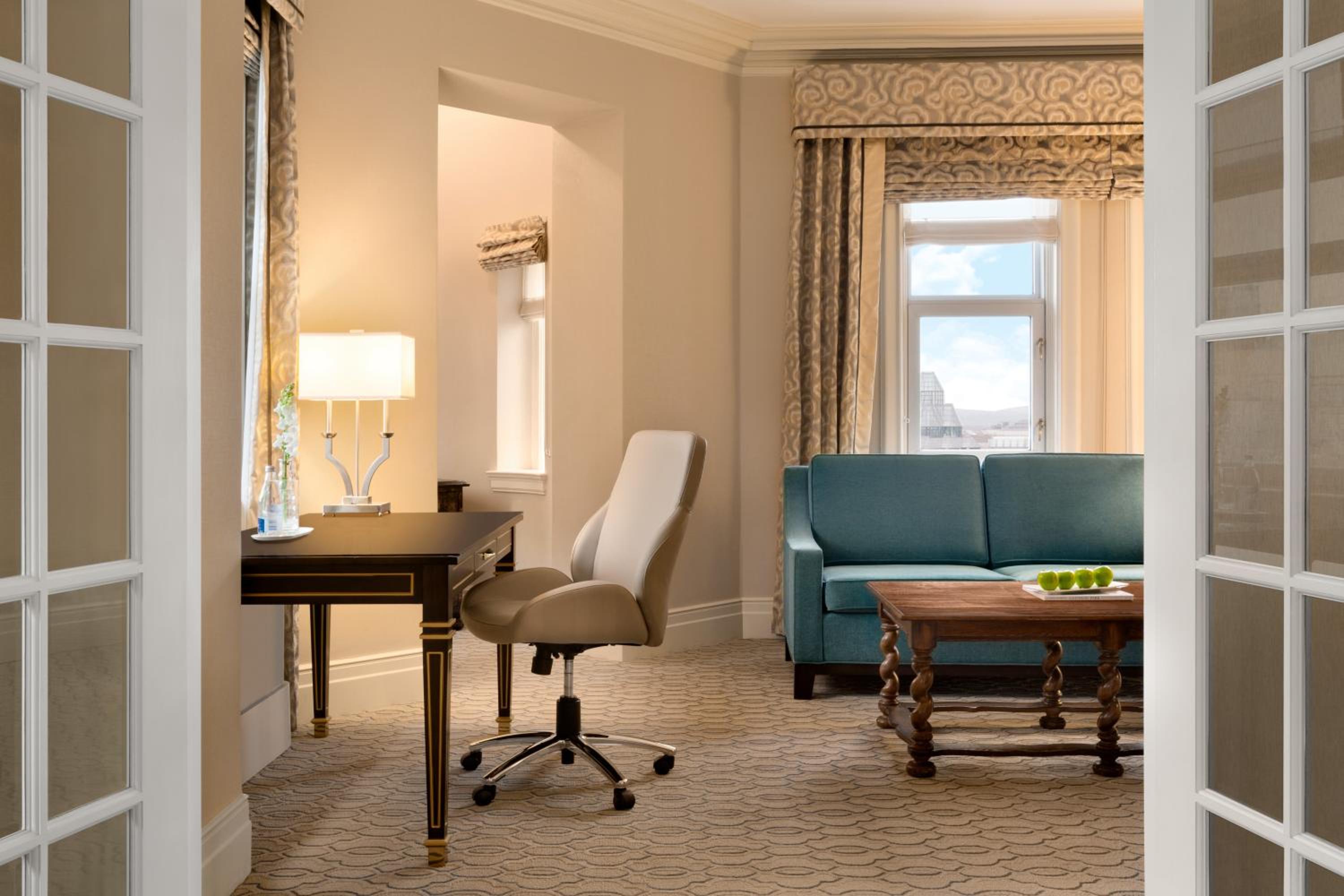 Corner Suite King NS