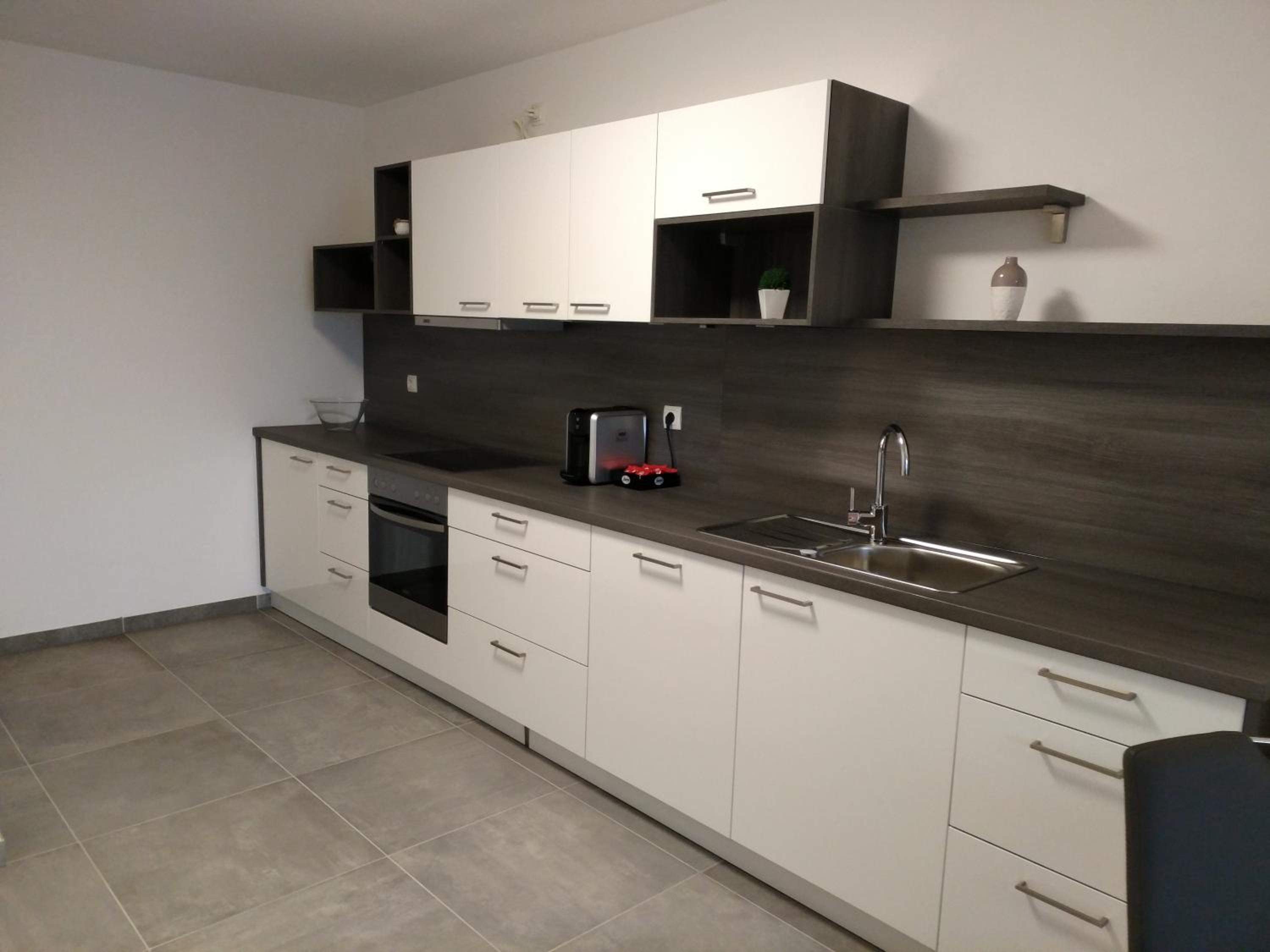 Apartment with Lake View - Photo 15