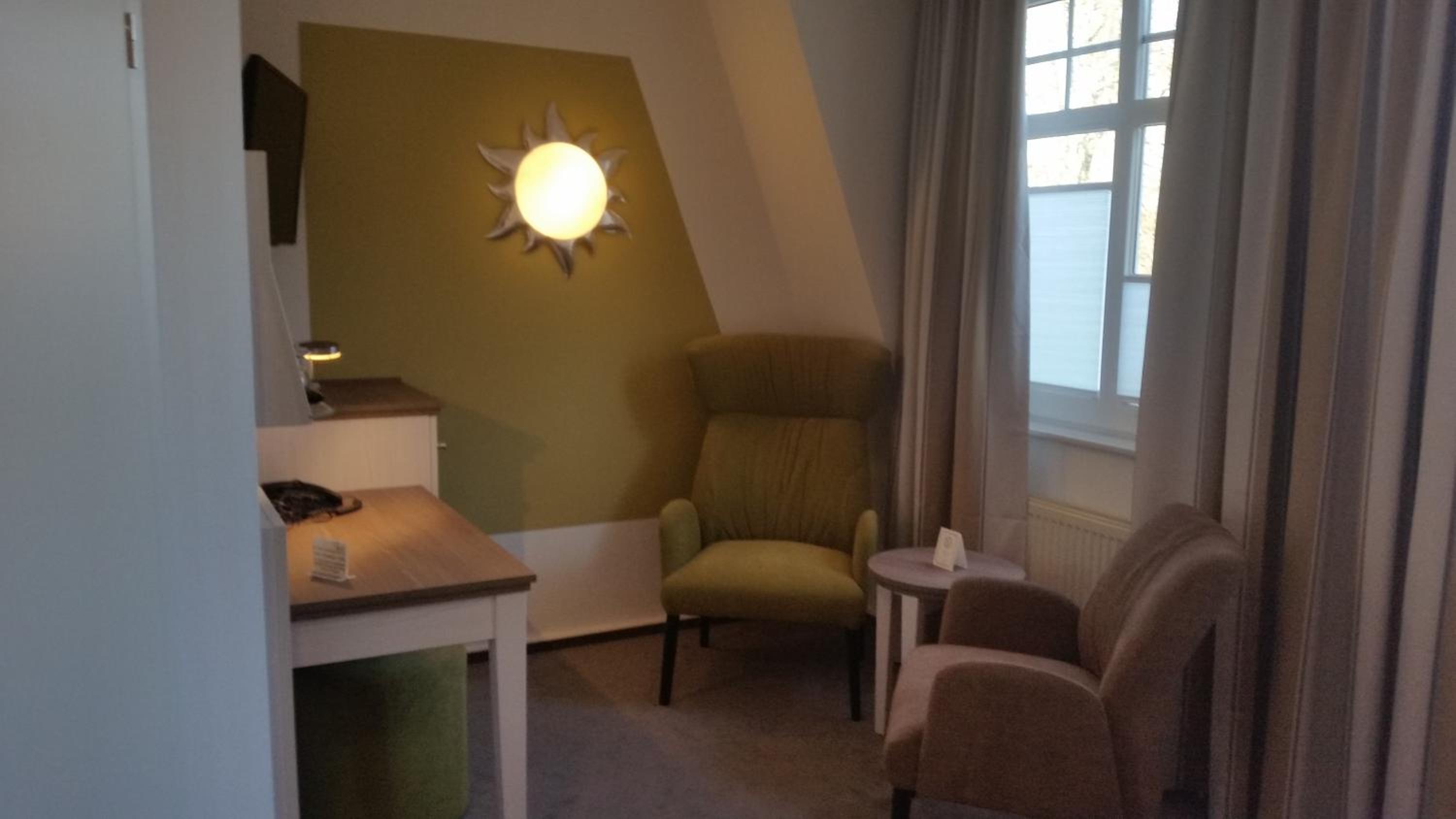 Superior Double Room with Balcony - Photo 3