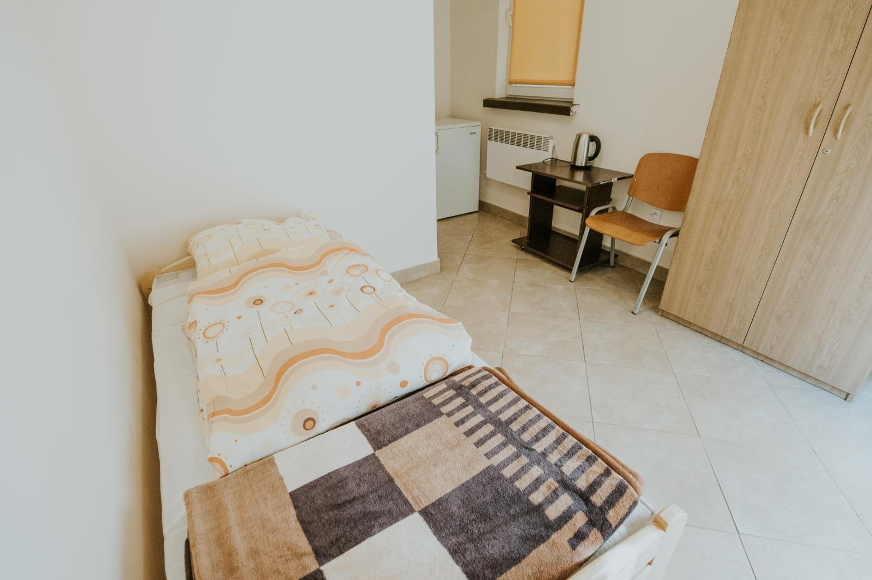 Single Room with Bathroom photo 1