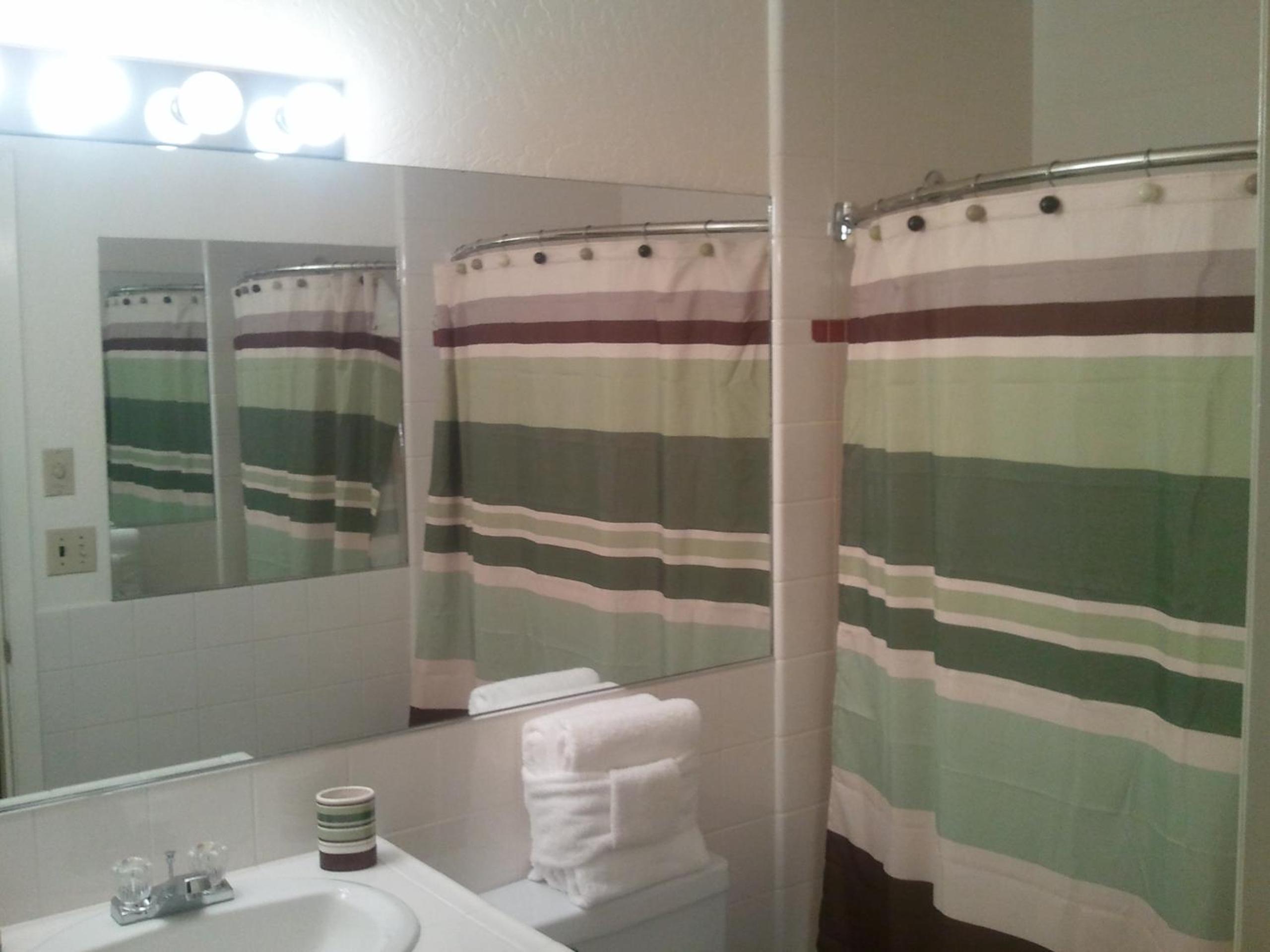 Two-Bedroom Apartment - Photo 3