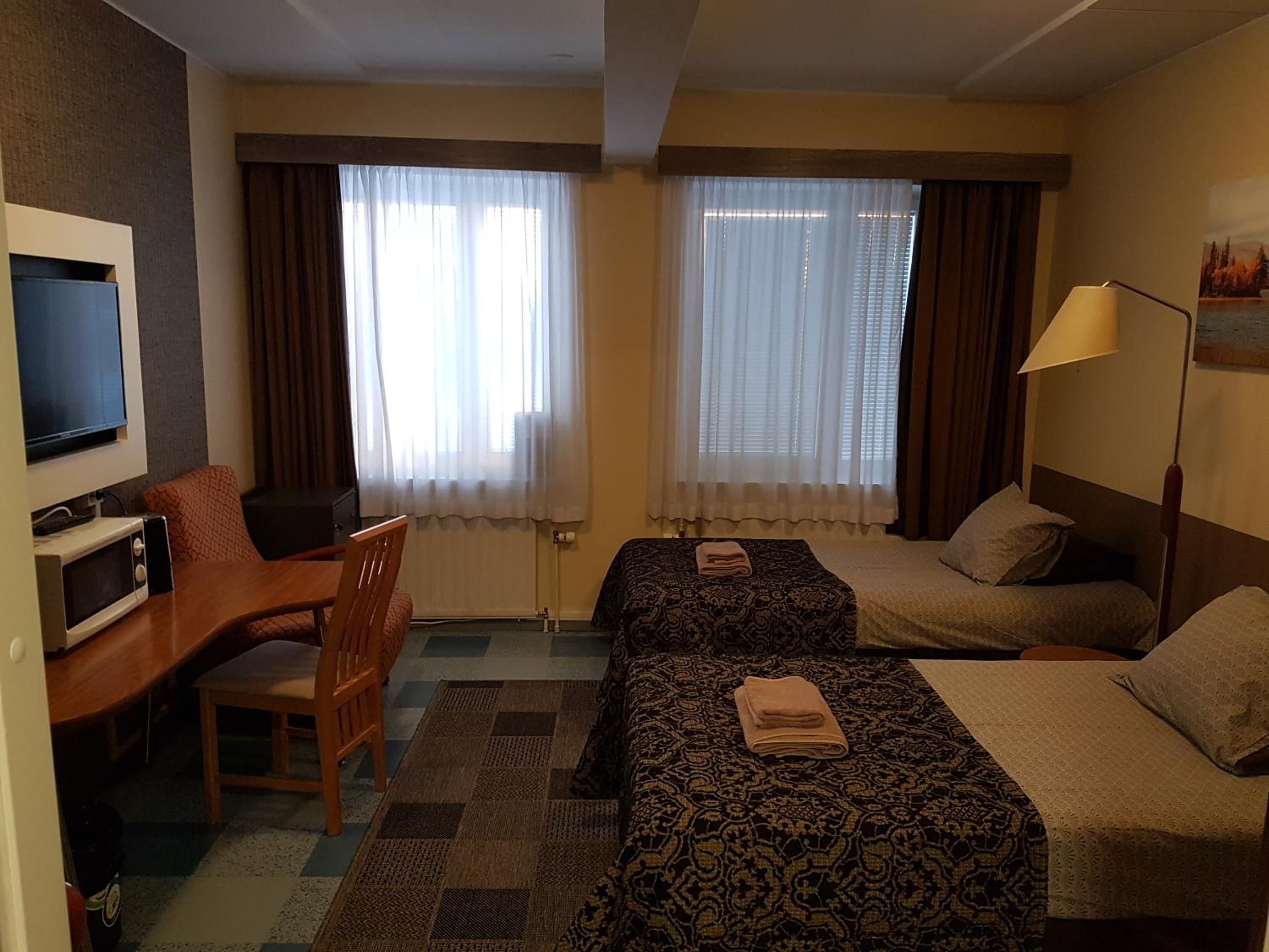 Standard Twin Room with Shared Bathroom