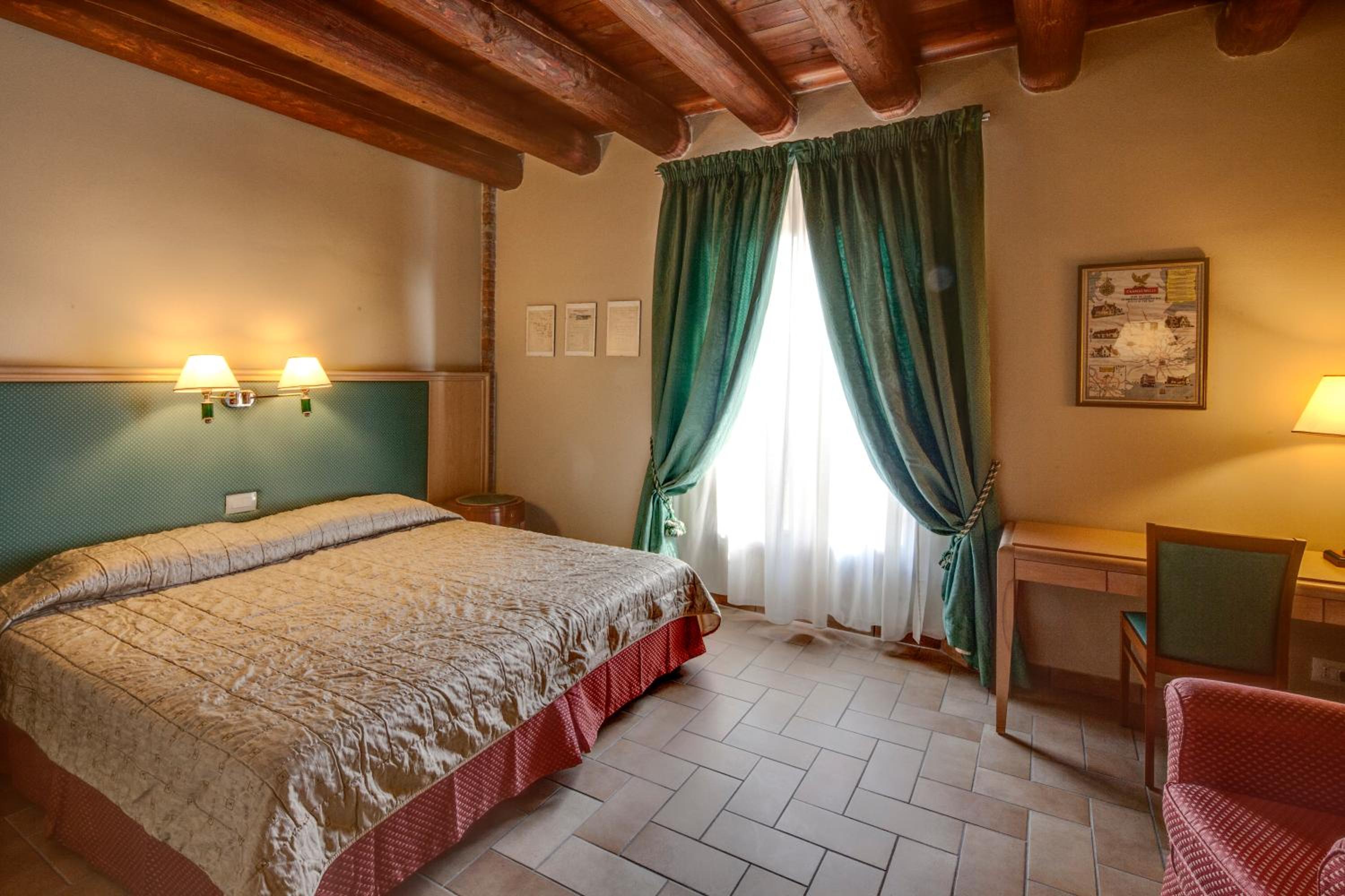 Deluxe Double Room - Photo 1
