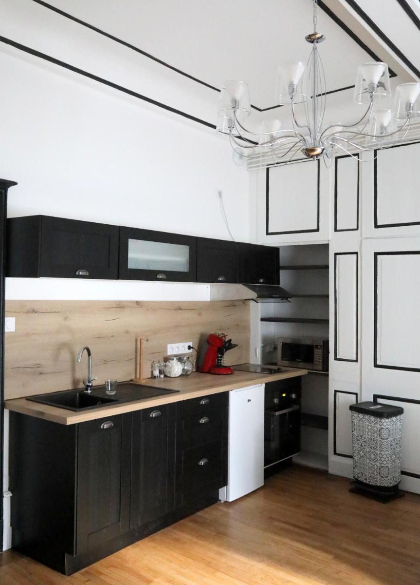 Apartment photo 2
