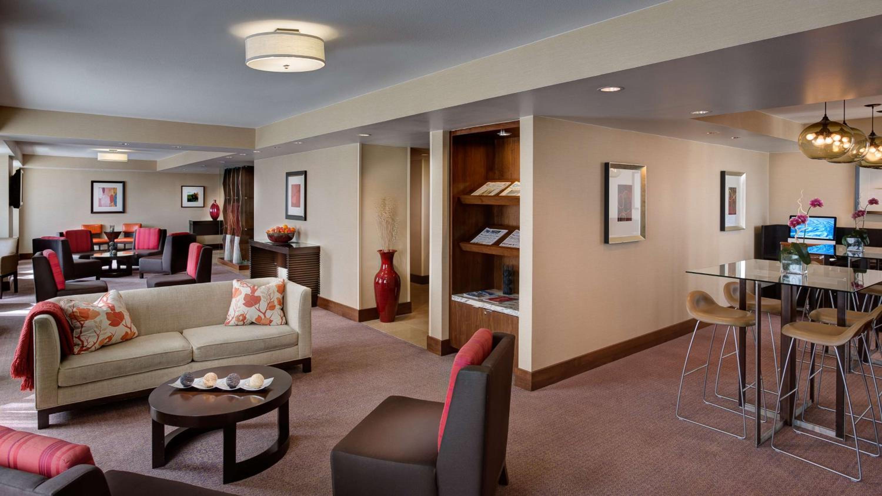 Double Room with Two Double Beds - Club Access photo 2