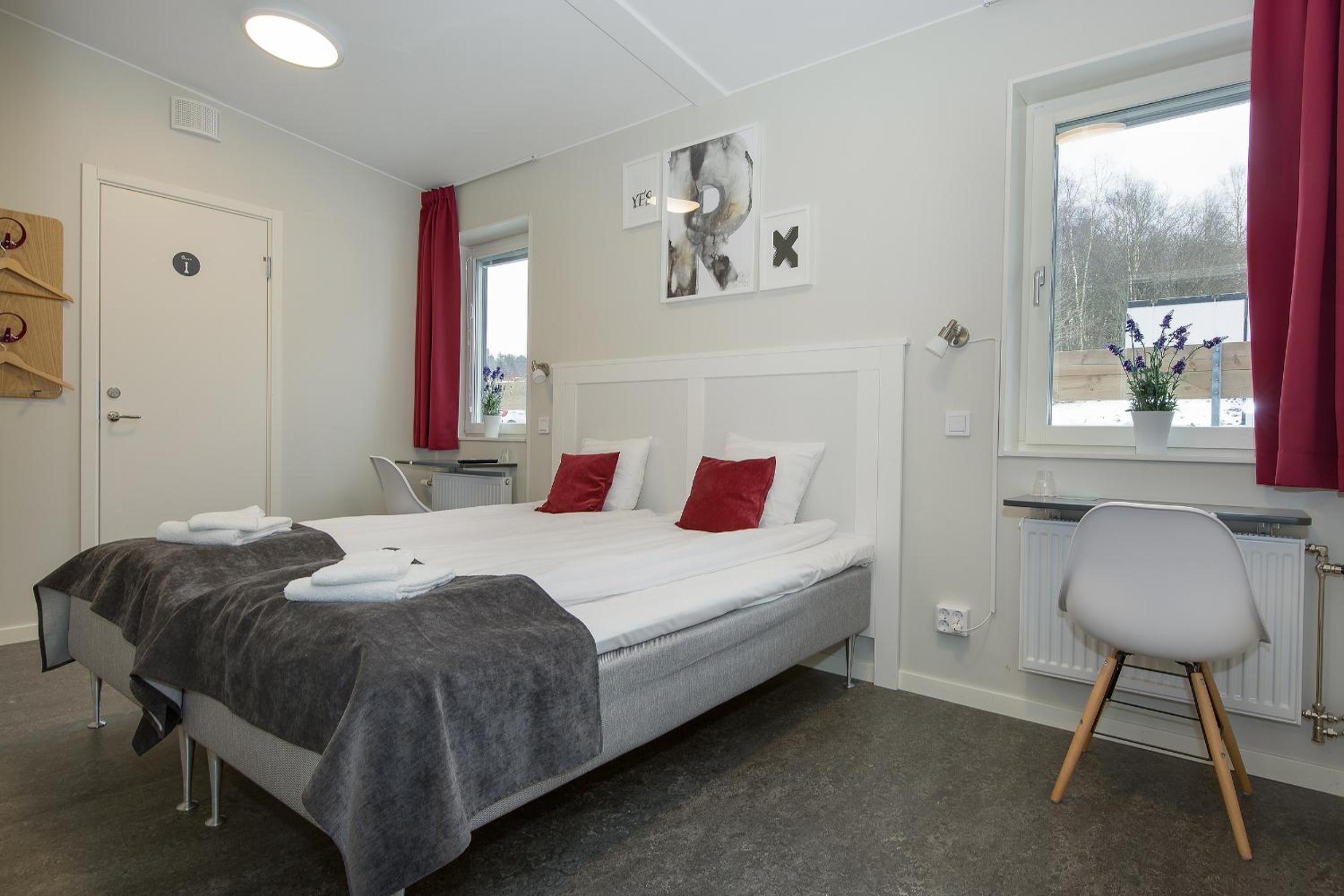 Standard Double or Twin Room - Photo 1