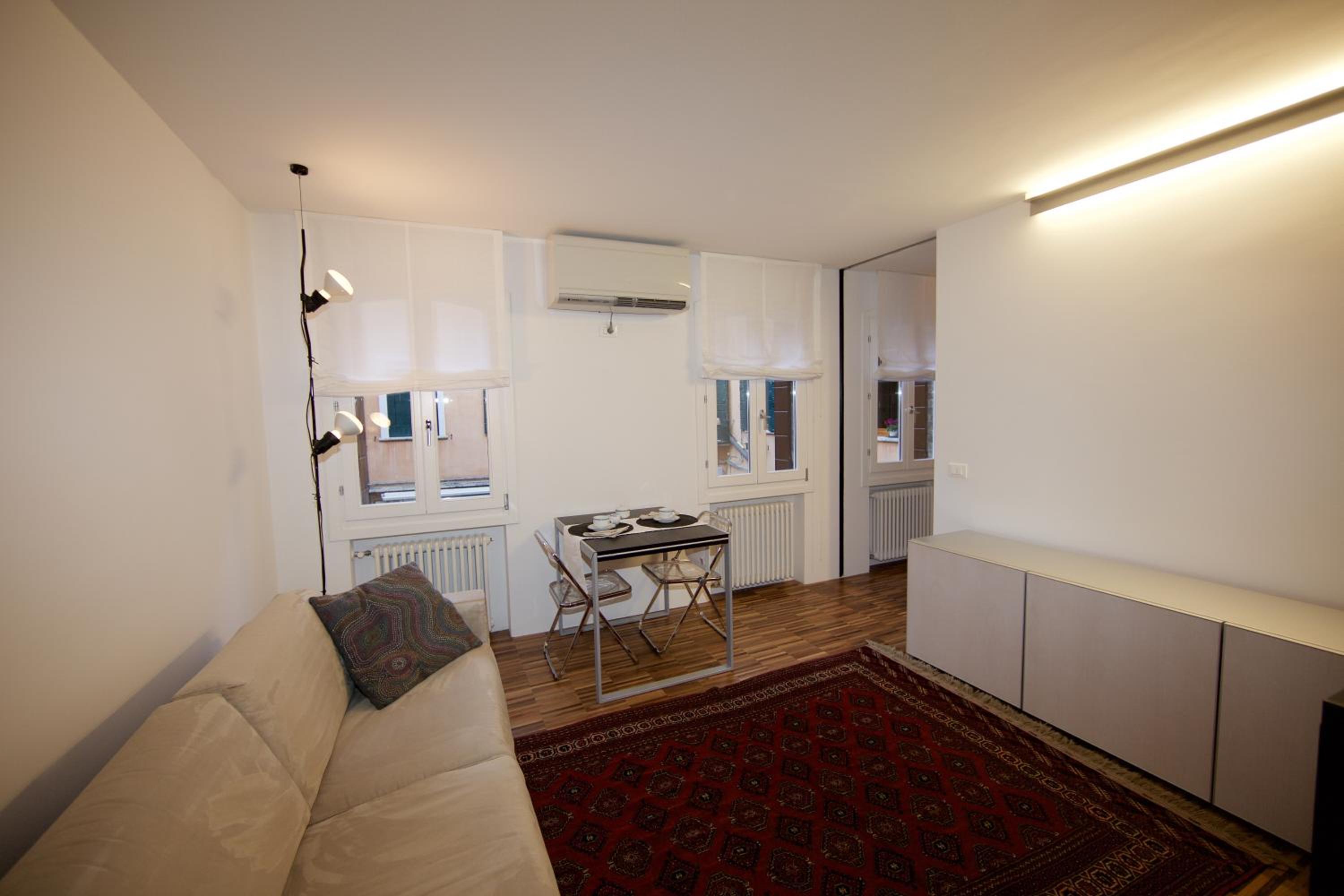 Apartment photo 1