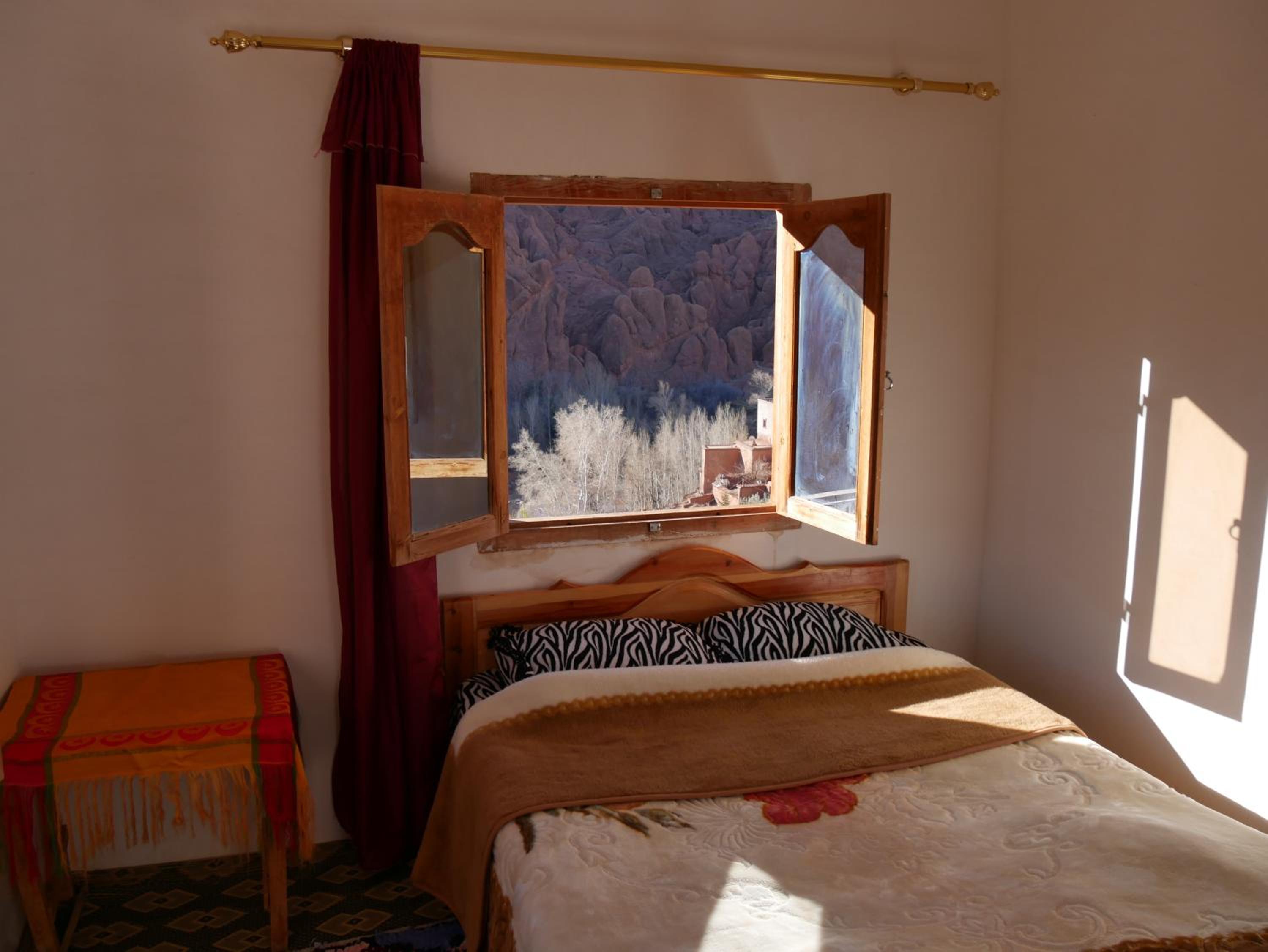 Twin Room with View - Photo 1