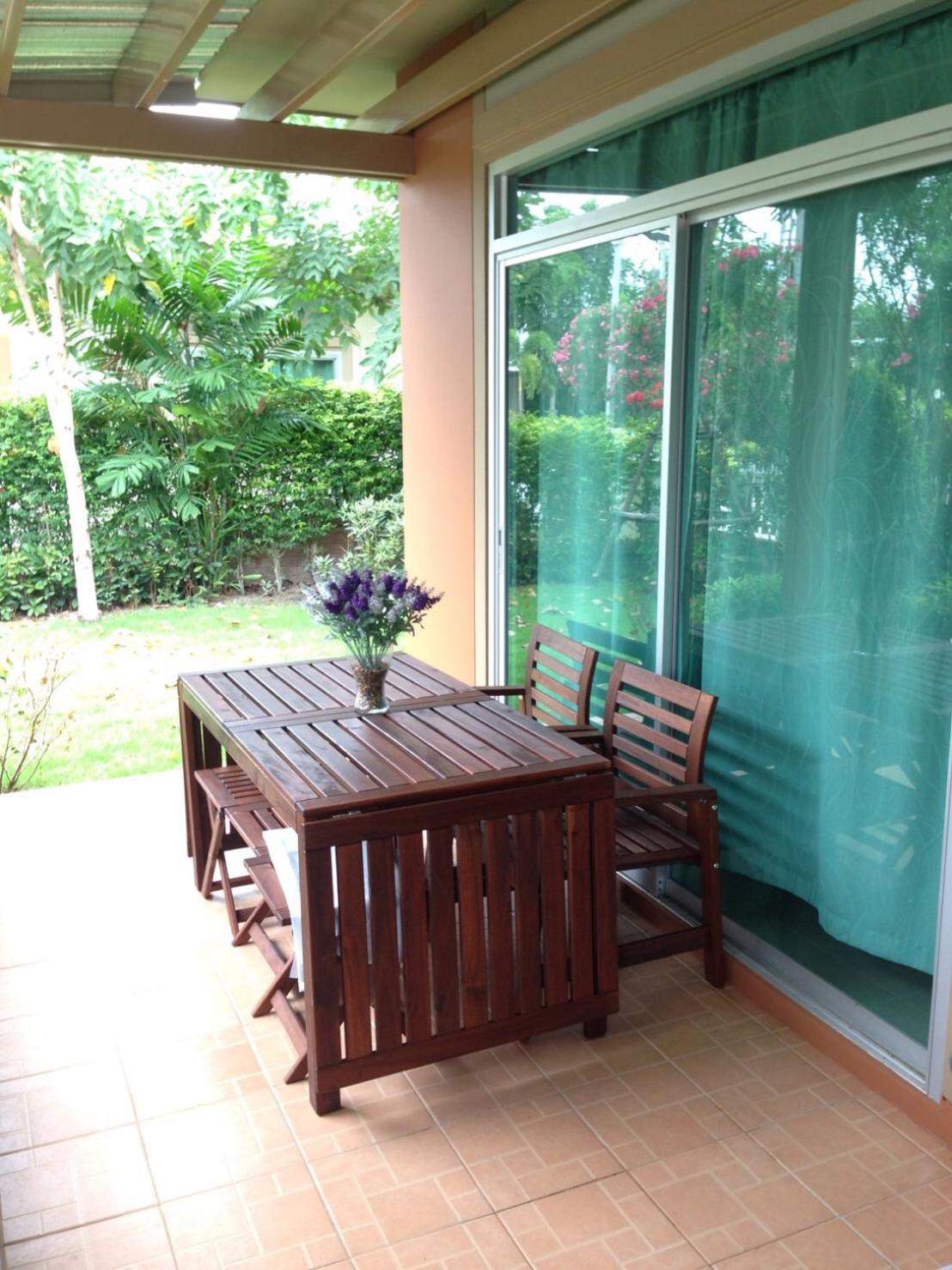 Two-Bedroom Bungalow - Photo 2