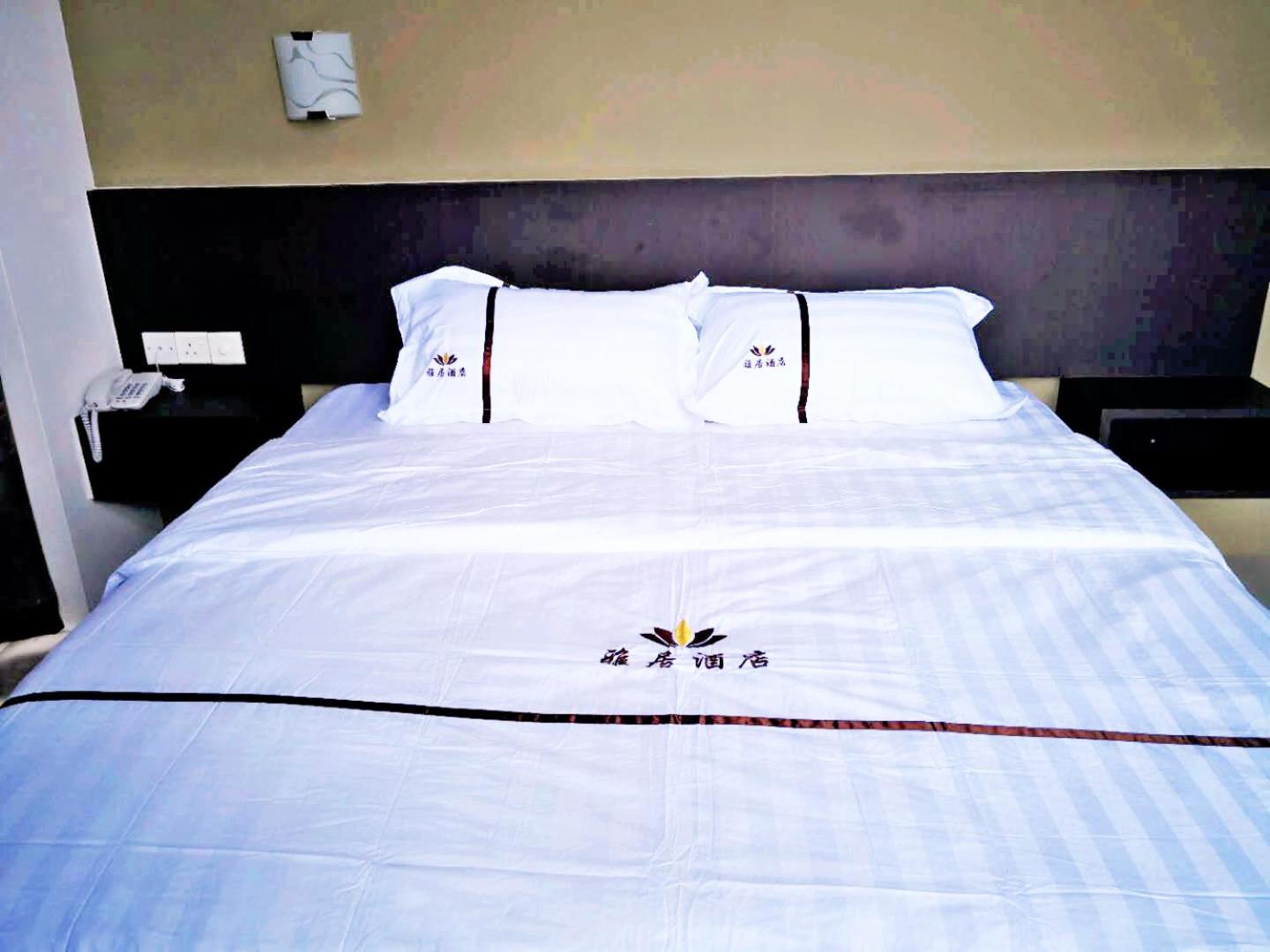 Deluxe King Room photo 3