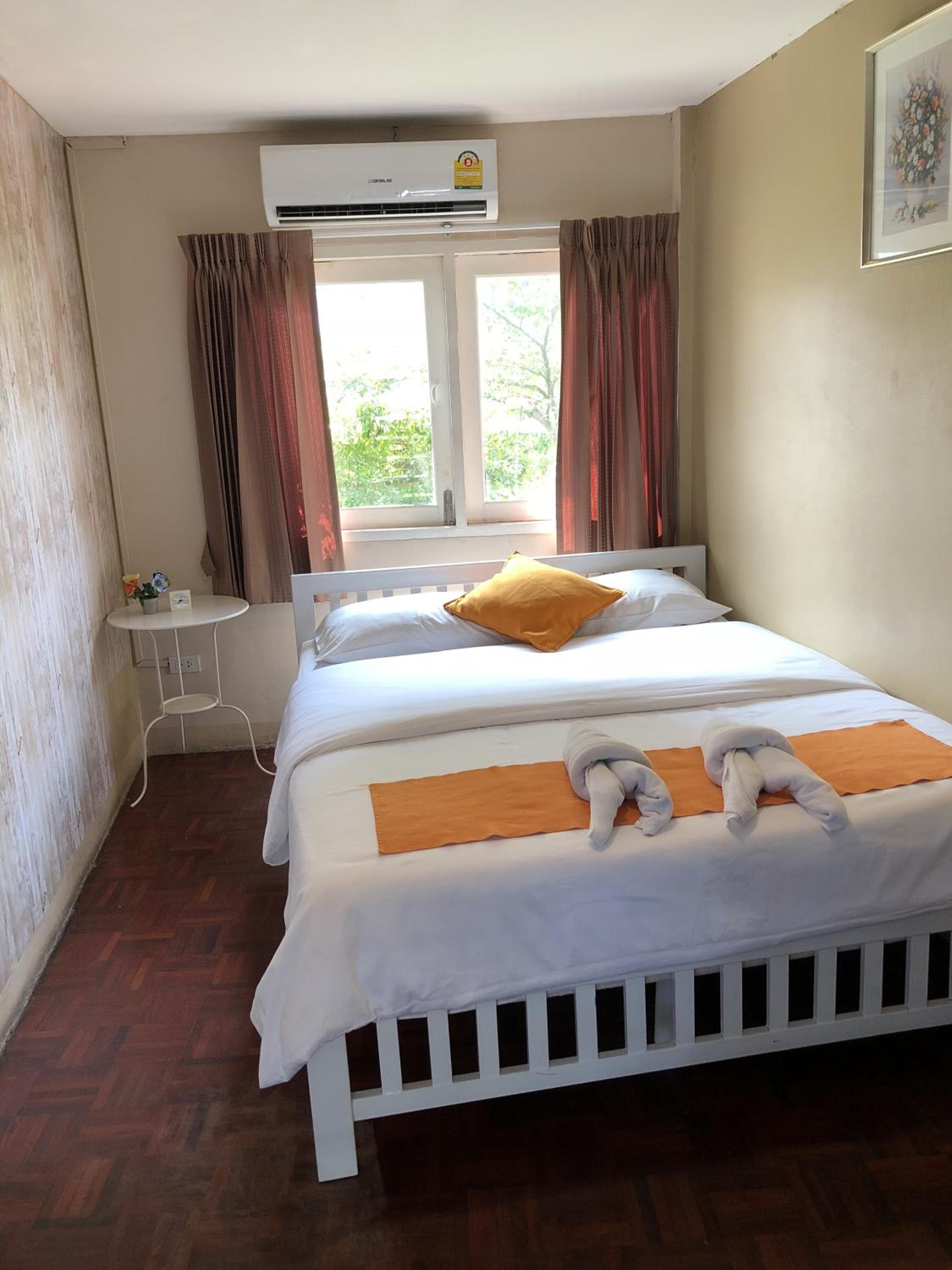 Standard Double Room with Shared Bathroom photo 1
