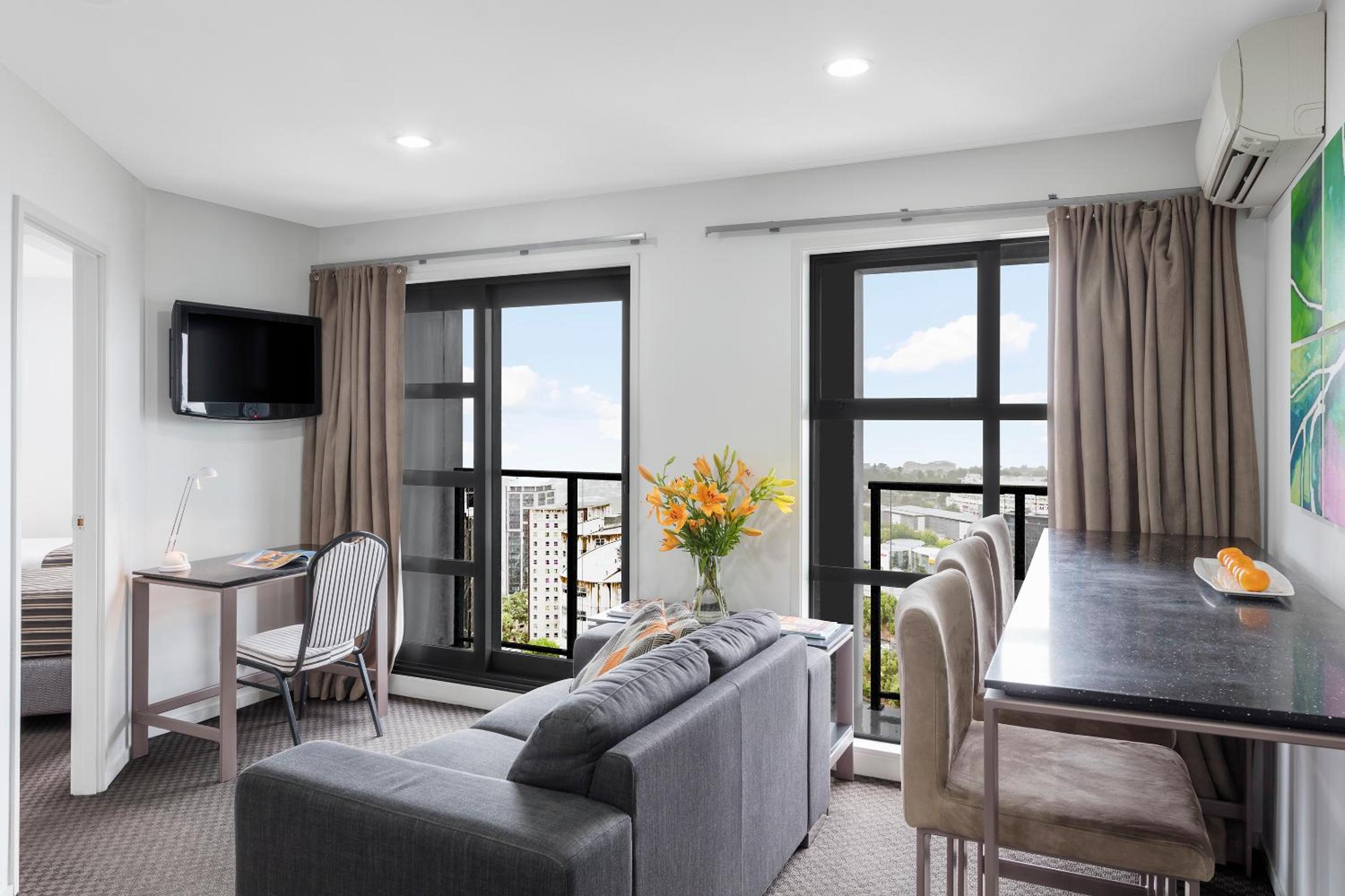 Deluxe Two-Bedroom Apartment - Photo 1