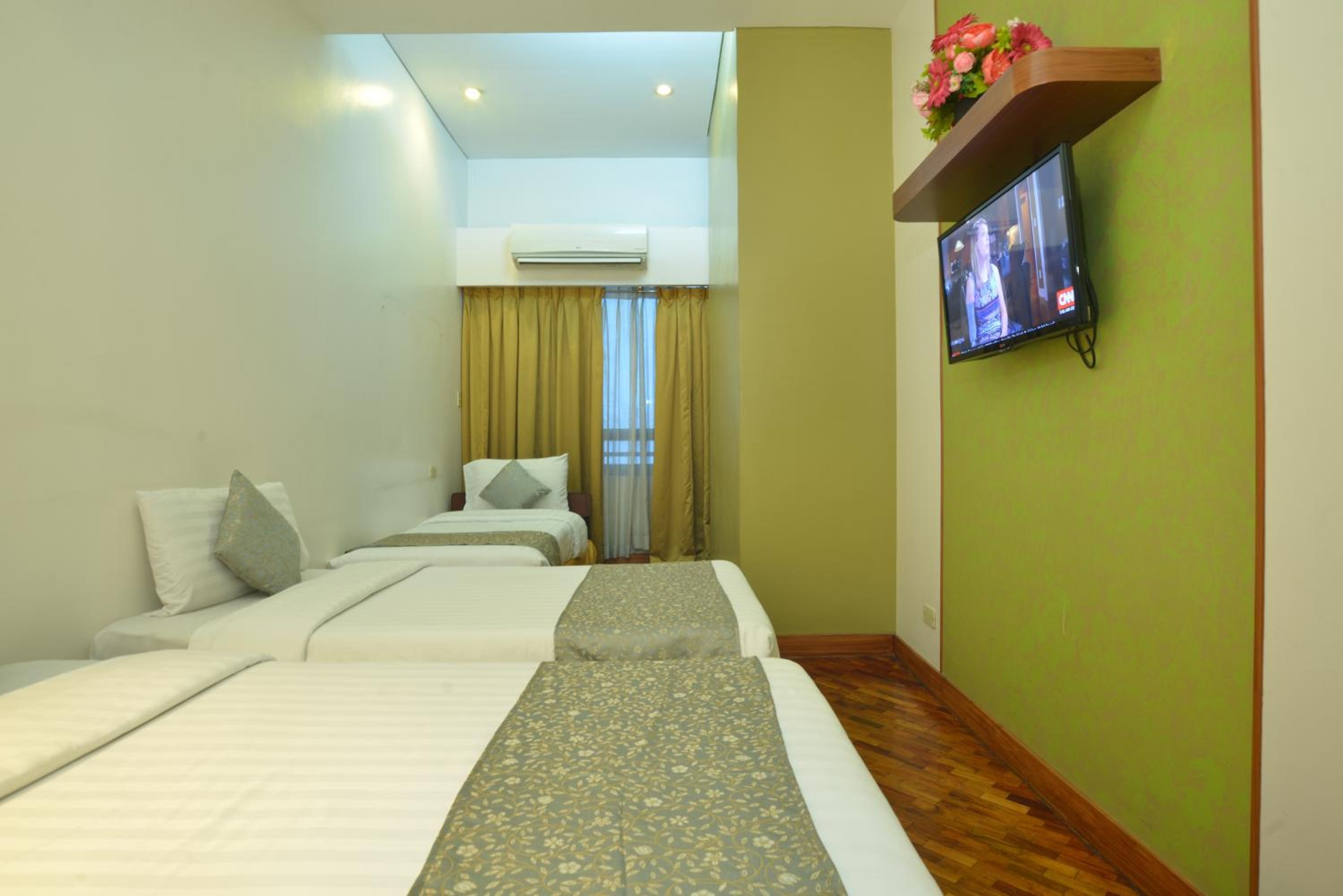 One-Bedroom Triple Deluxe