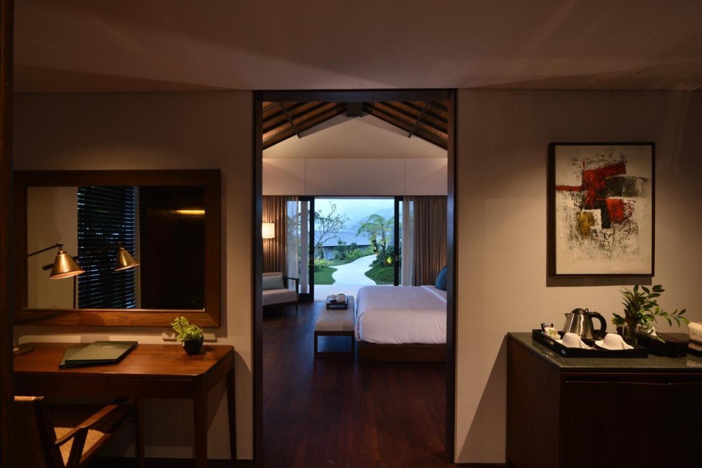 Five-Bedroom Villa photo 1