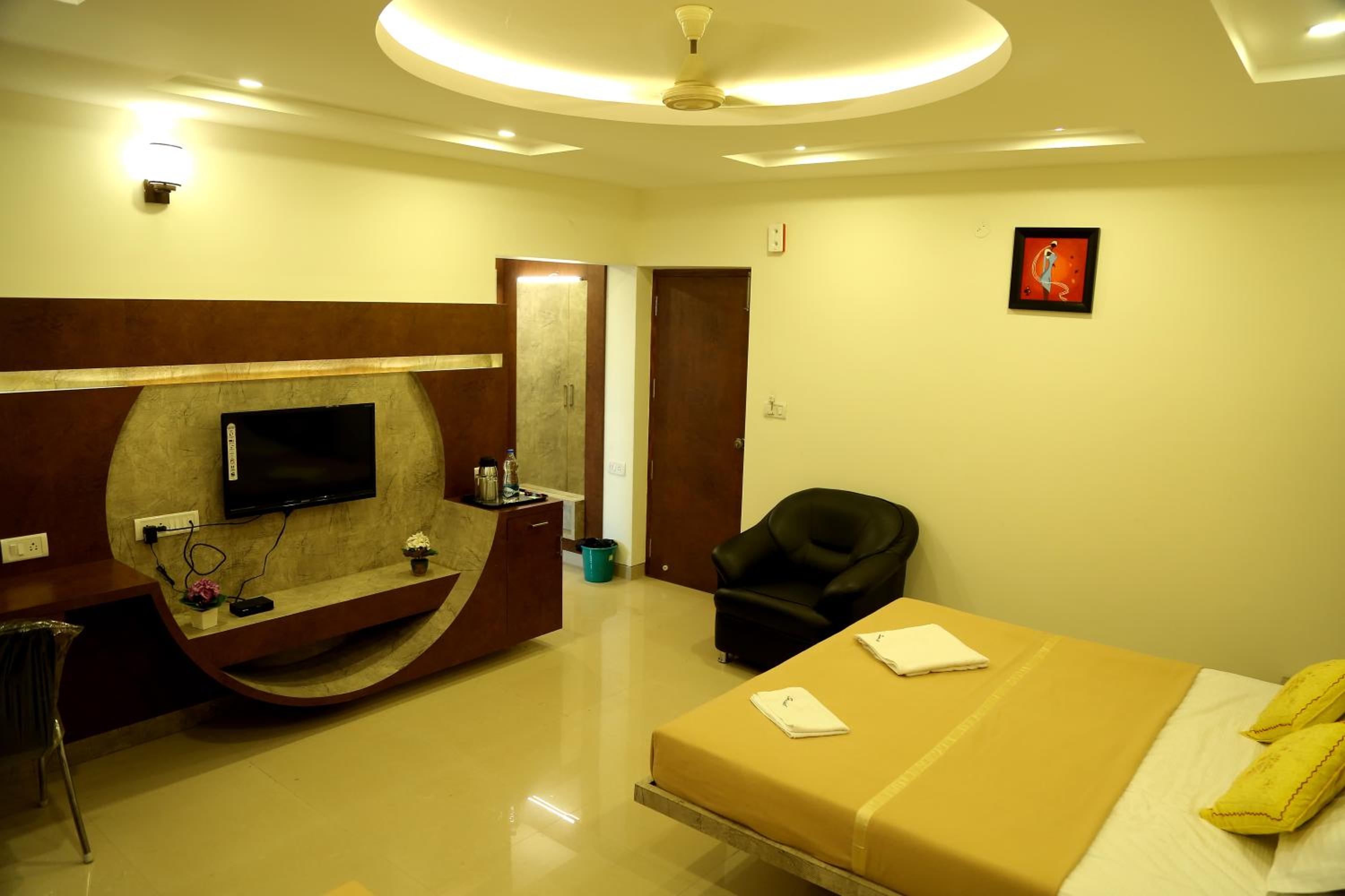 Deluxe Room - Photo 3