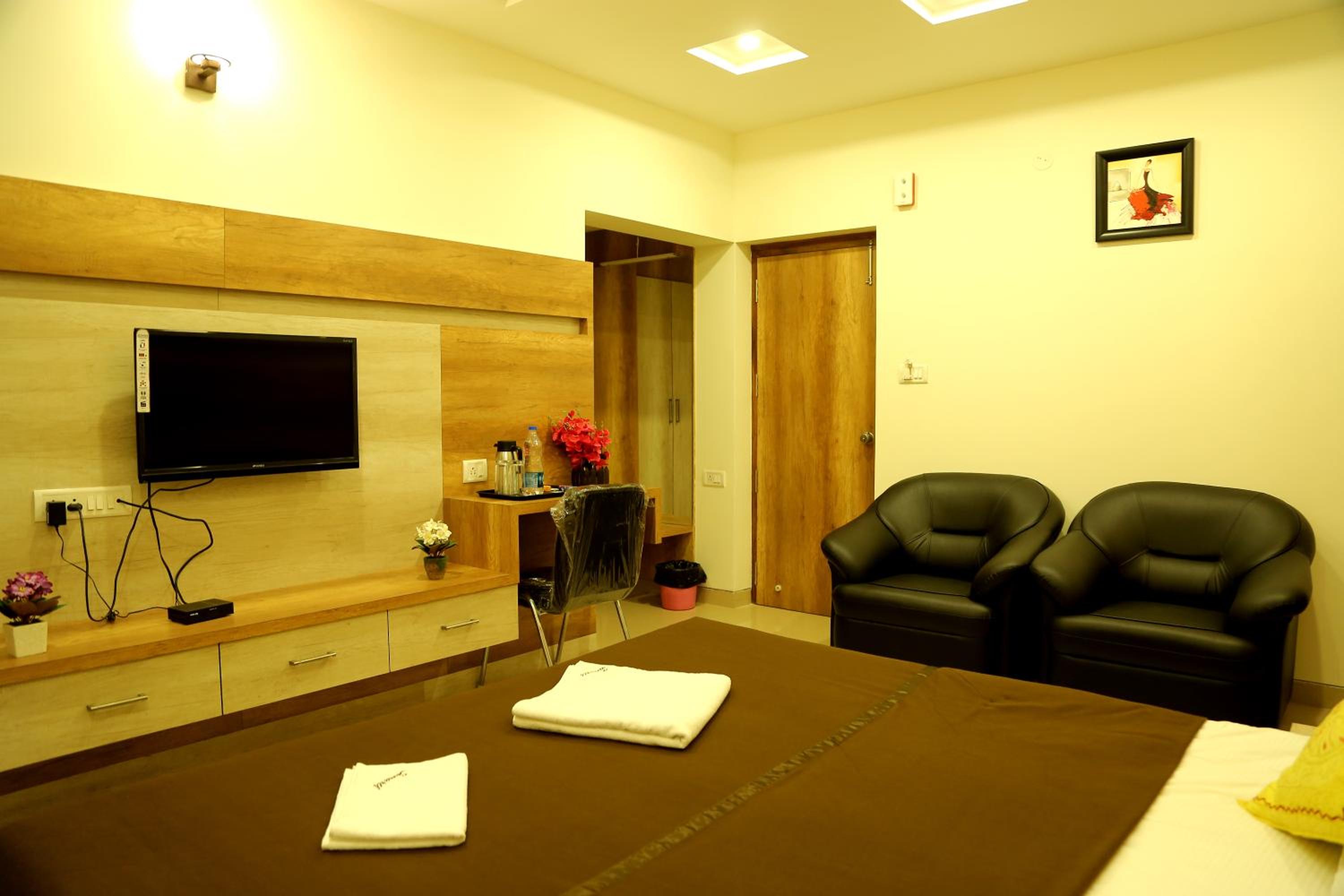 Deluxe Room - Photo 4