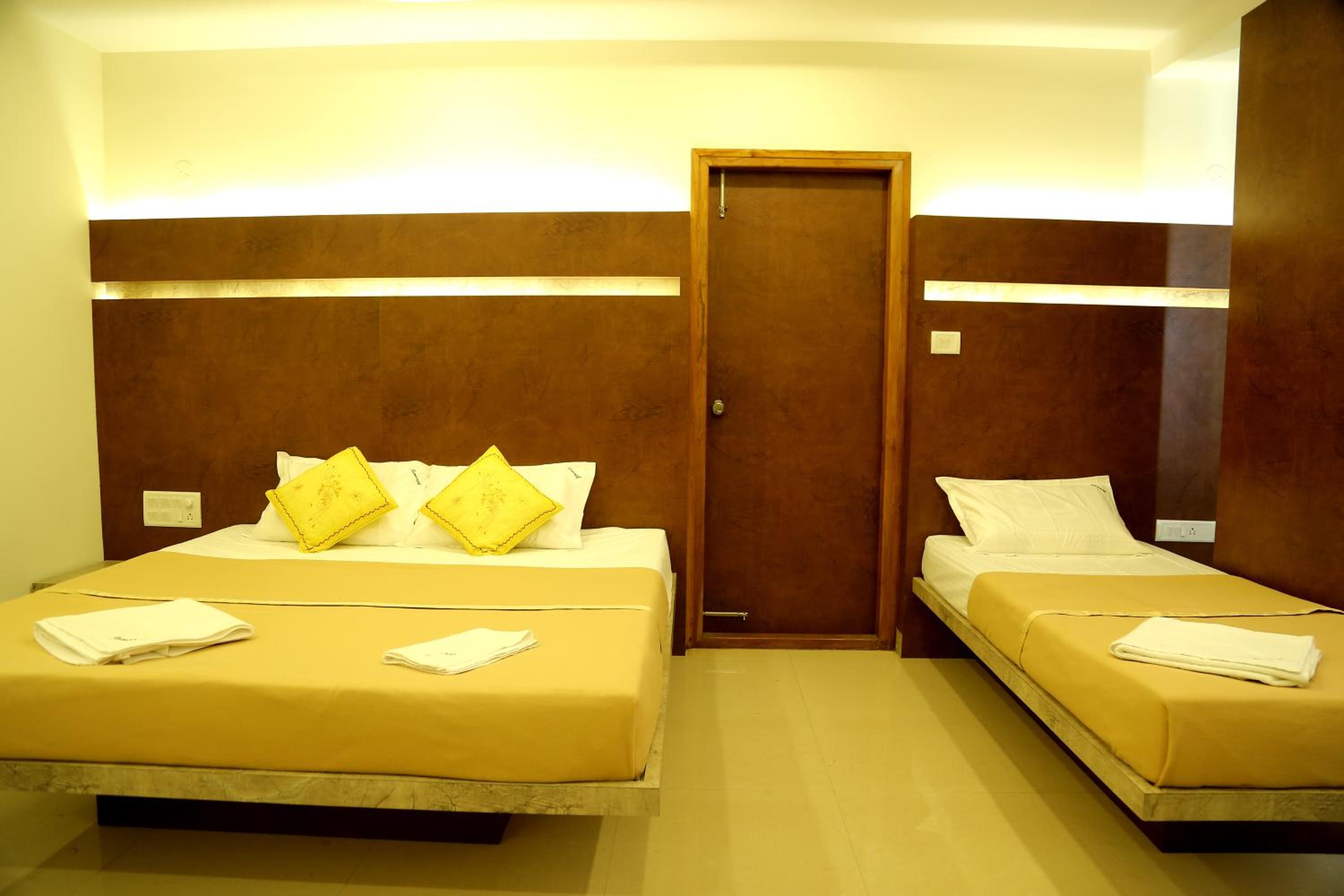 Triple Room with Balcony photo 2