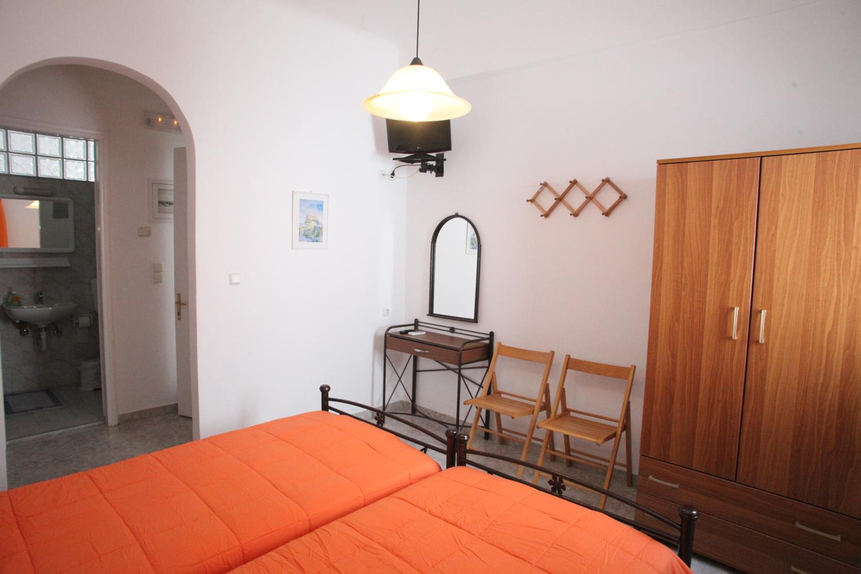 Superior Twin Room with Shared Kitchen photo 1
