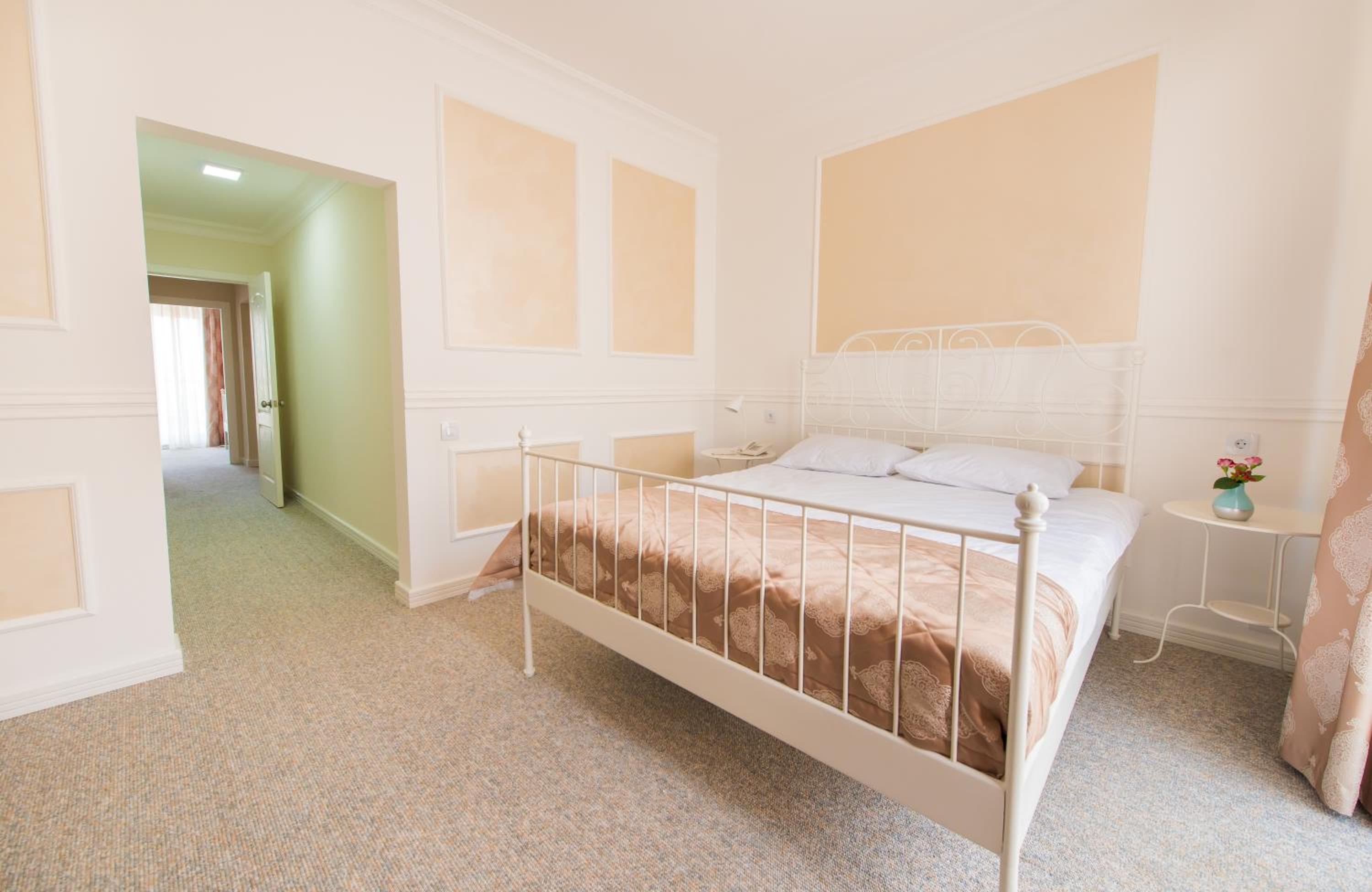 Deluxe Double Room with Castle View photo 3