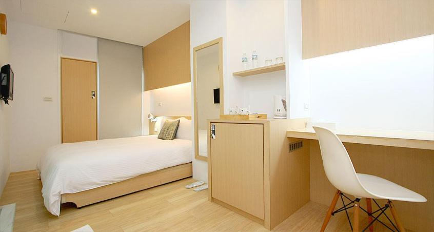 Standard Double Room photo 3