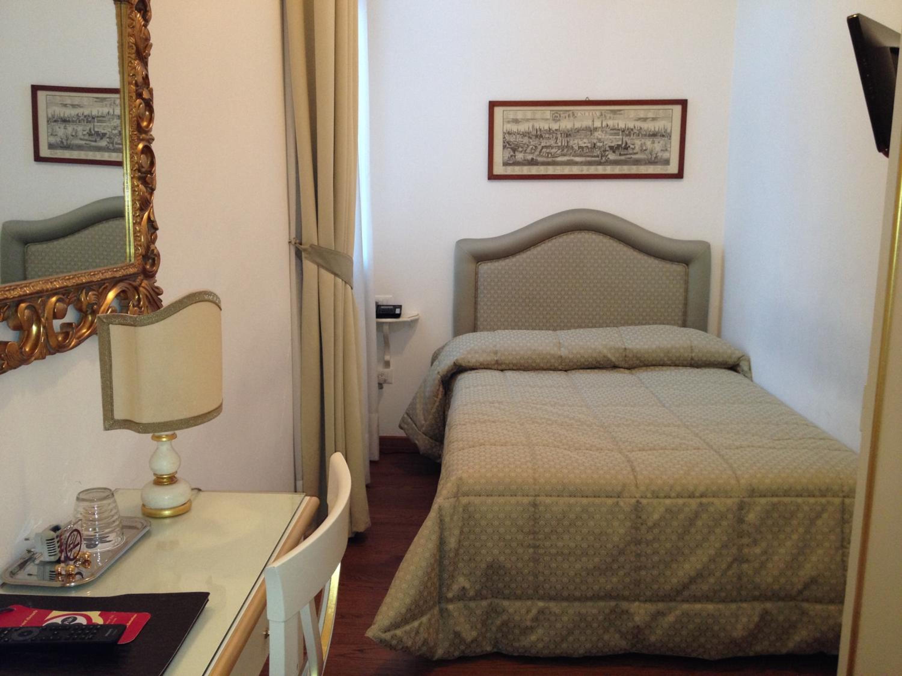 Single Room photo 1