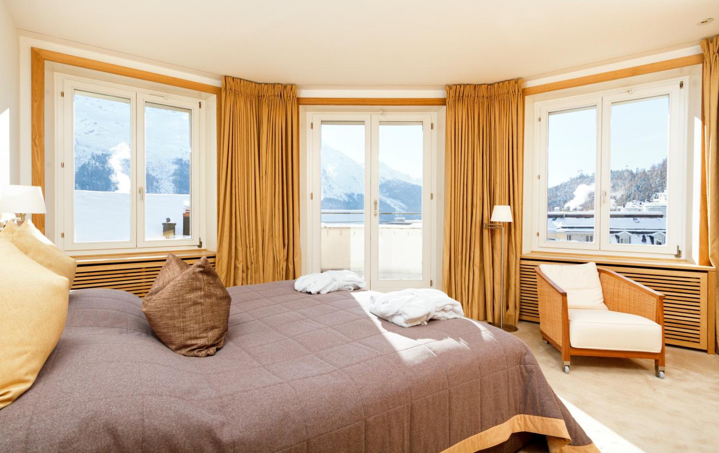 Deluxe Suite - Photo 7