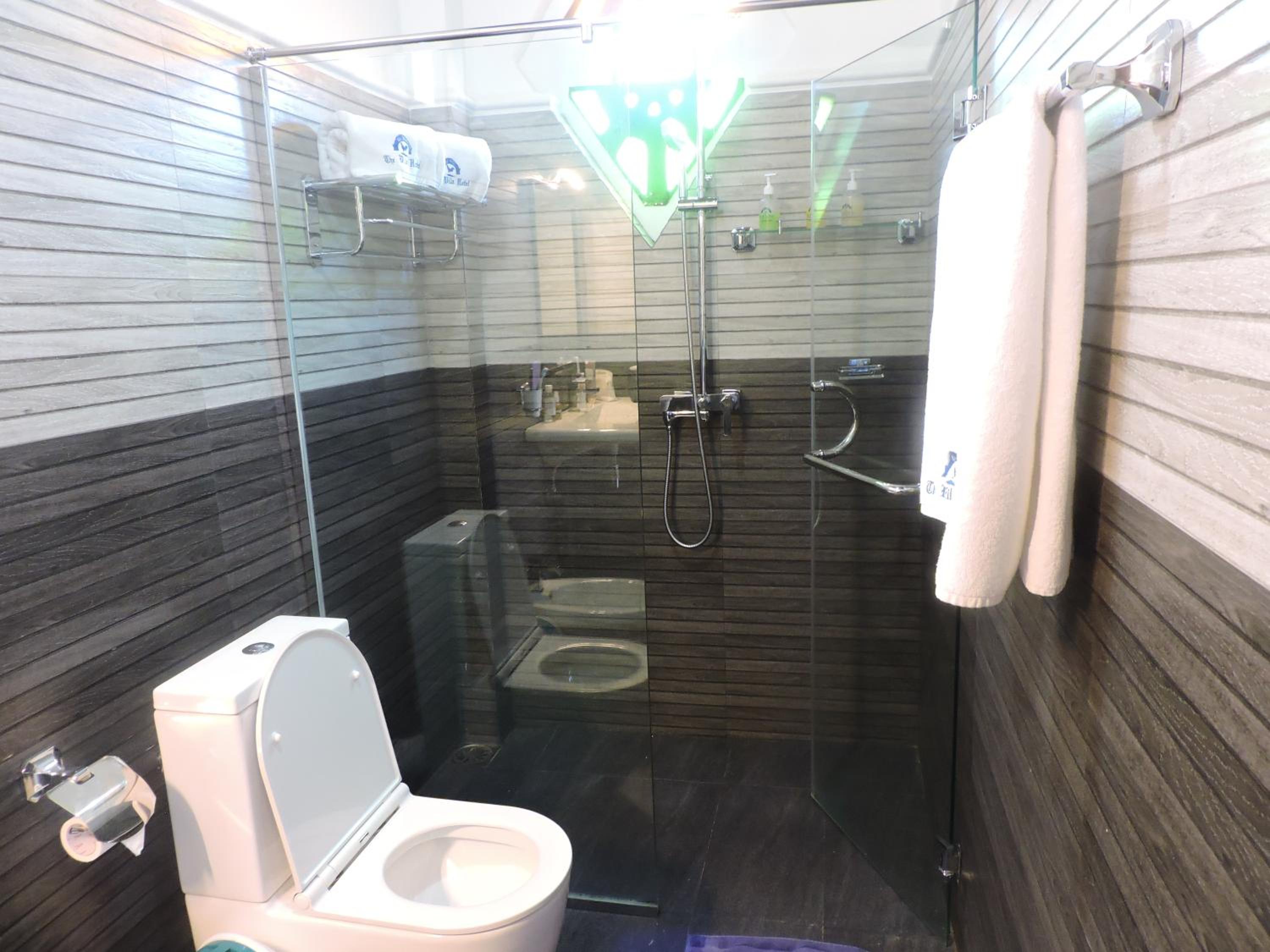 Deluxe Double Room with Sea View - Photo 11