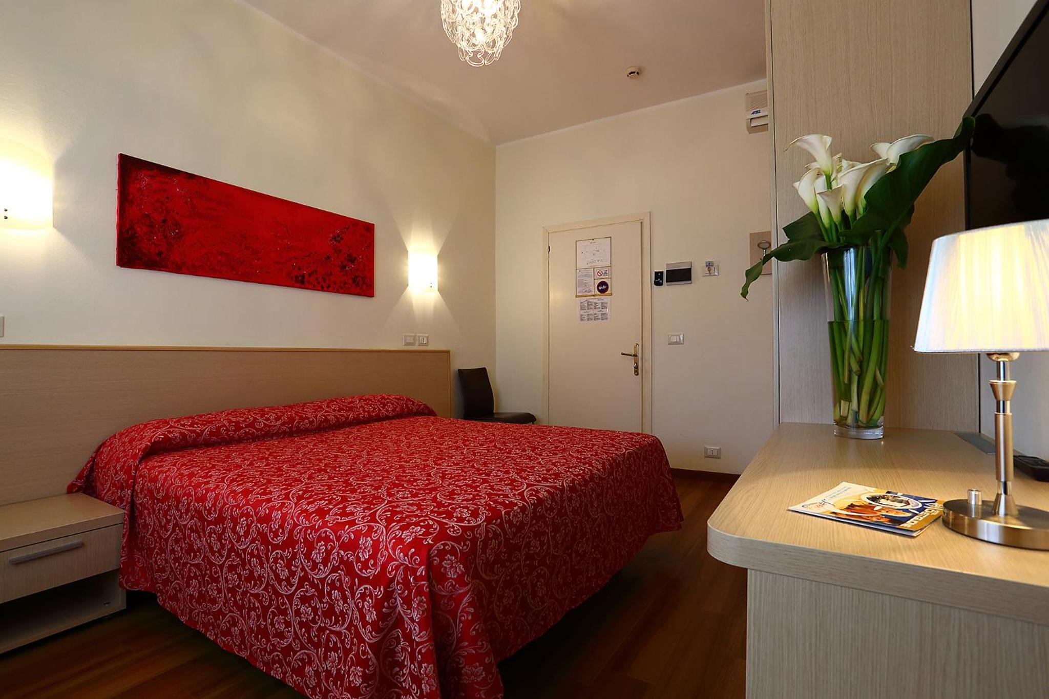 Double Room - Photo 2