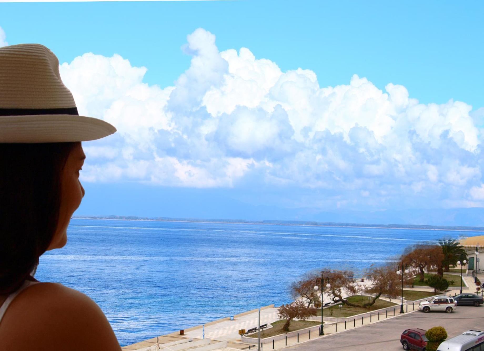 Double or Twin Room with Sea View photo 3