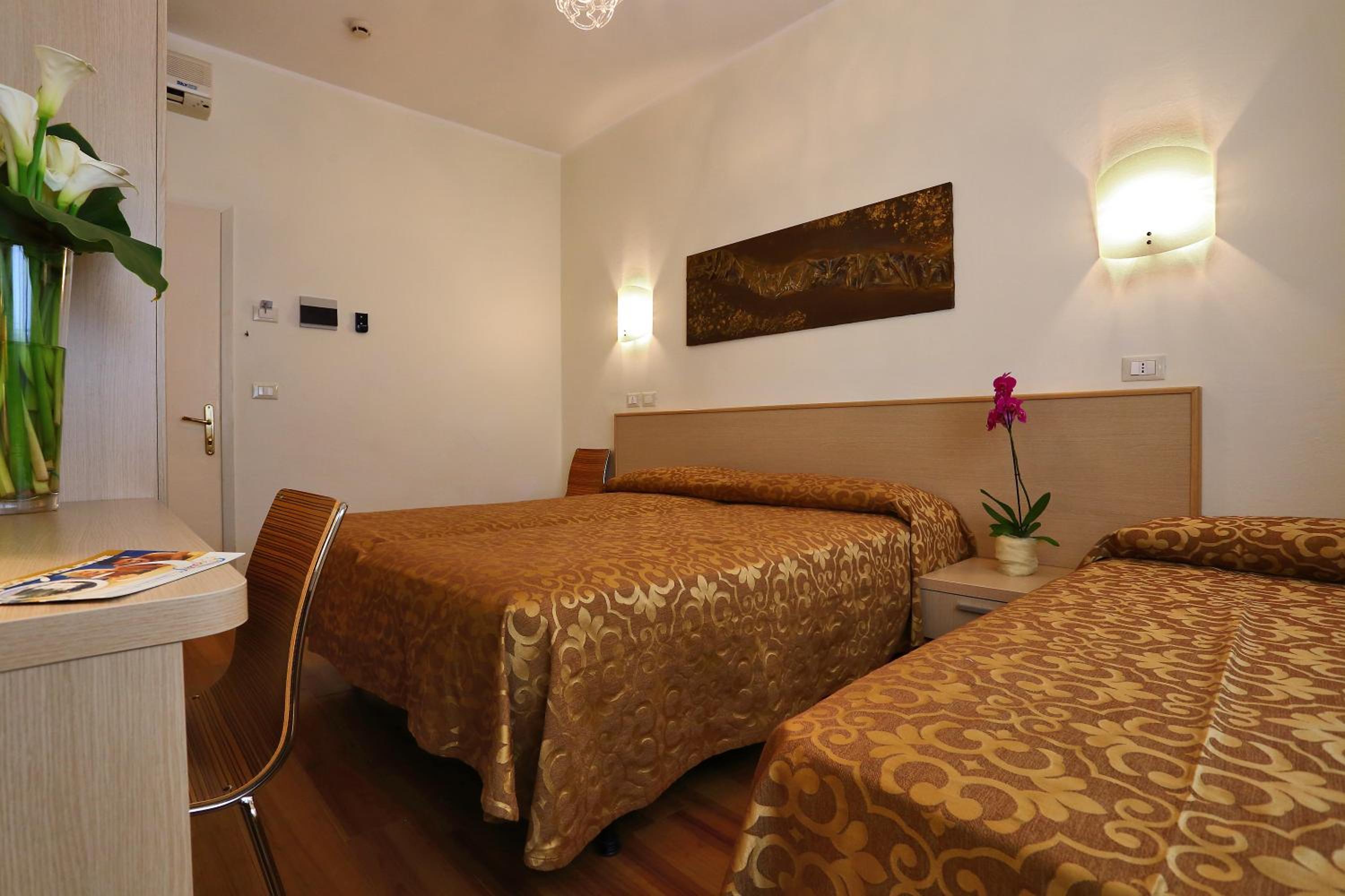 Triple Room - Photo 3