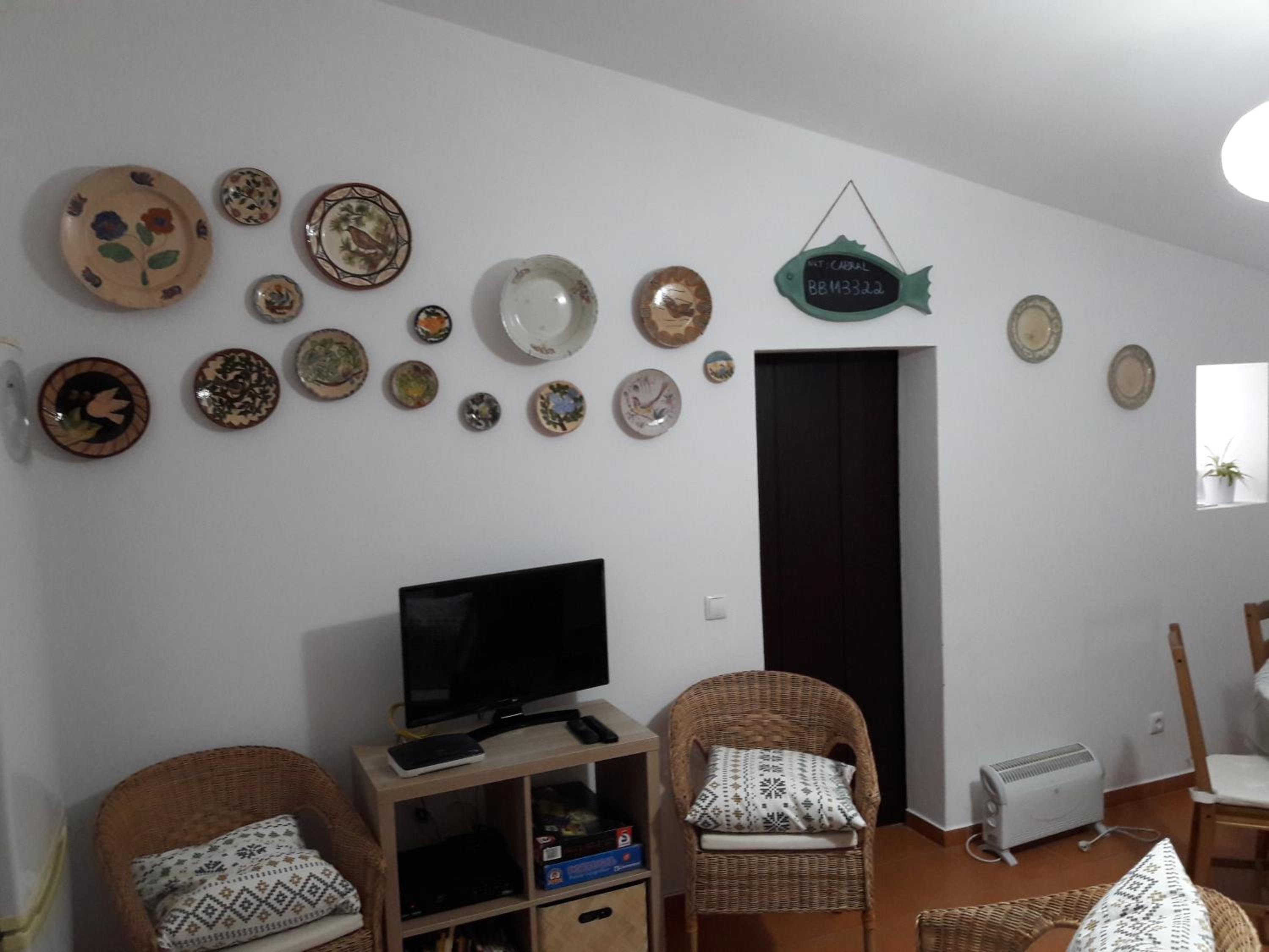 Three-Bedroom Apartment - Photo 4
