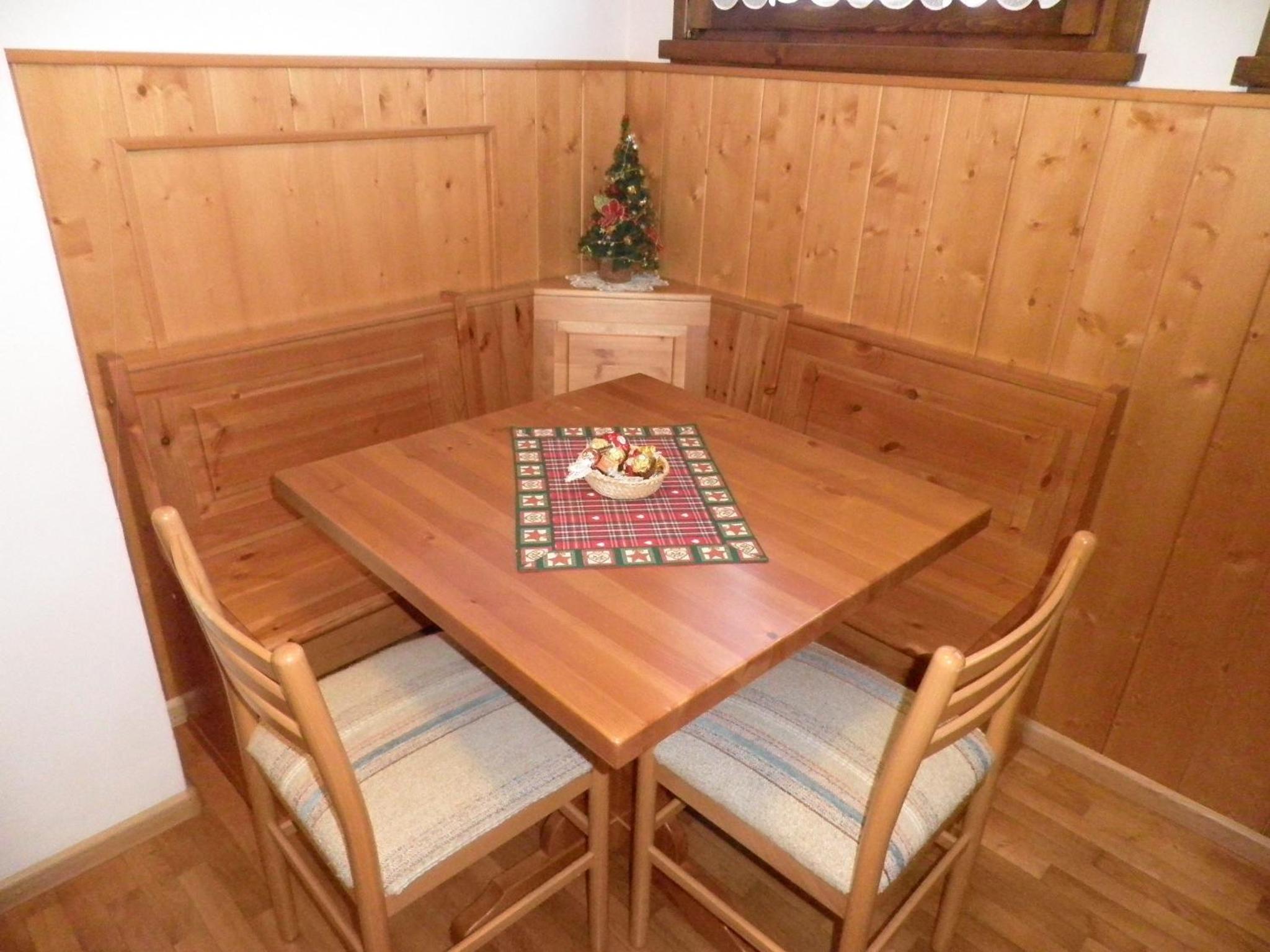 One-Bedroom Apartment (2 Adults) - Attic photo 2