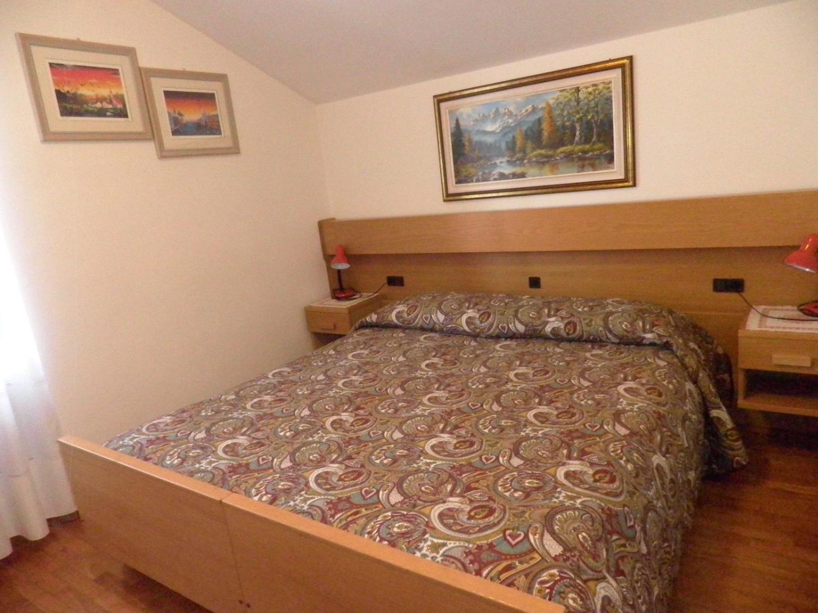 Two-Bedroom Apartment (3 Adults) - Attic photo 1