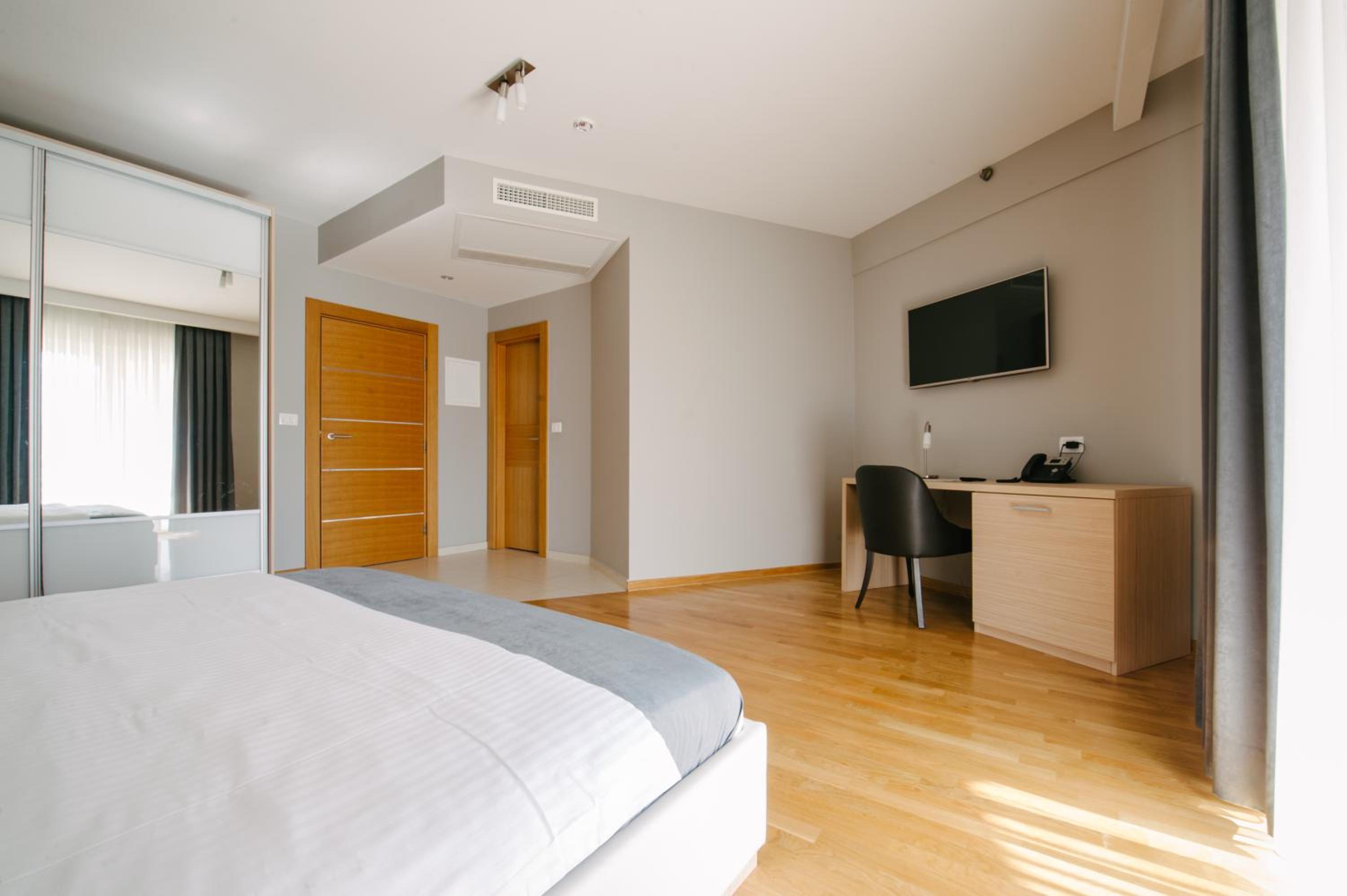 Double or Twin Room with Mountain View photo 1
