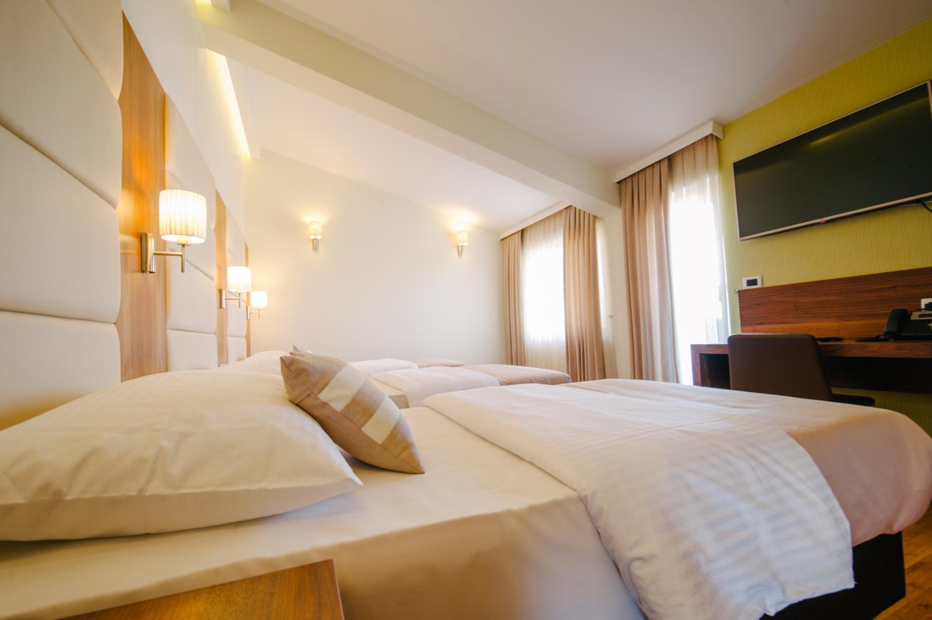 Comfort Triple Room photo 3