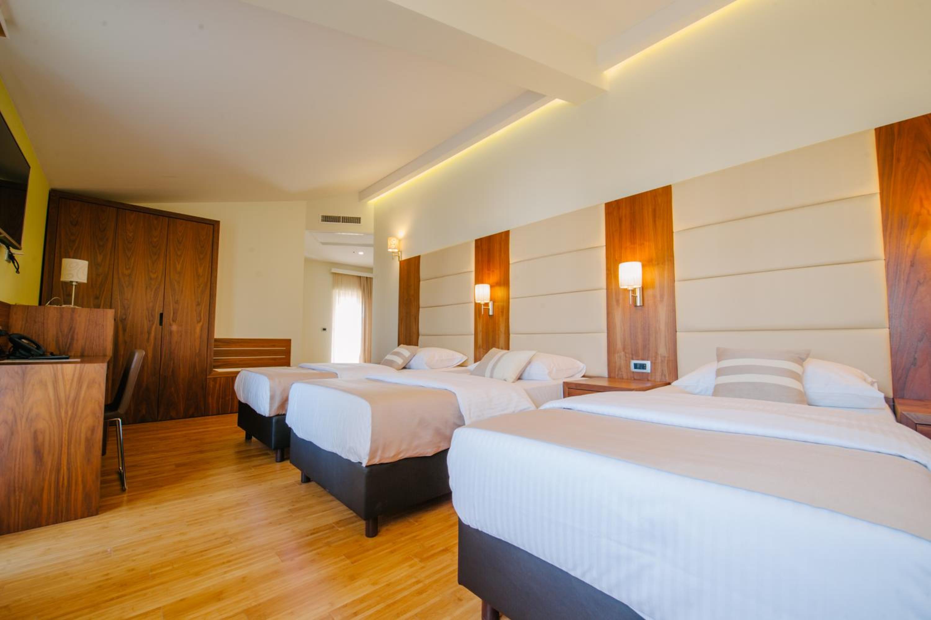 Comfort Triple Room photo 2